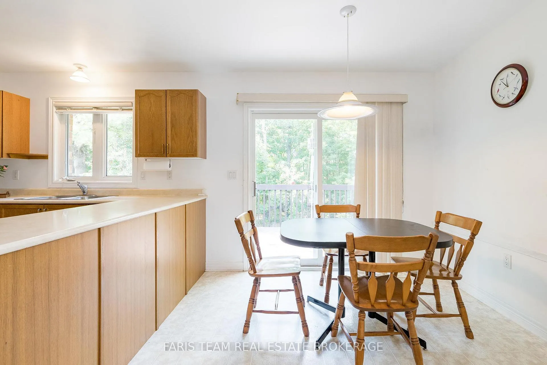 Photo 10 of 21 Forest Hill Drive, Springwater, Midhurst — HOMEH