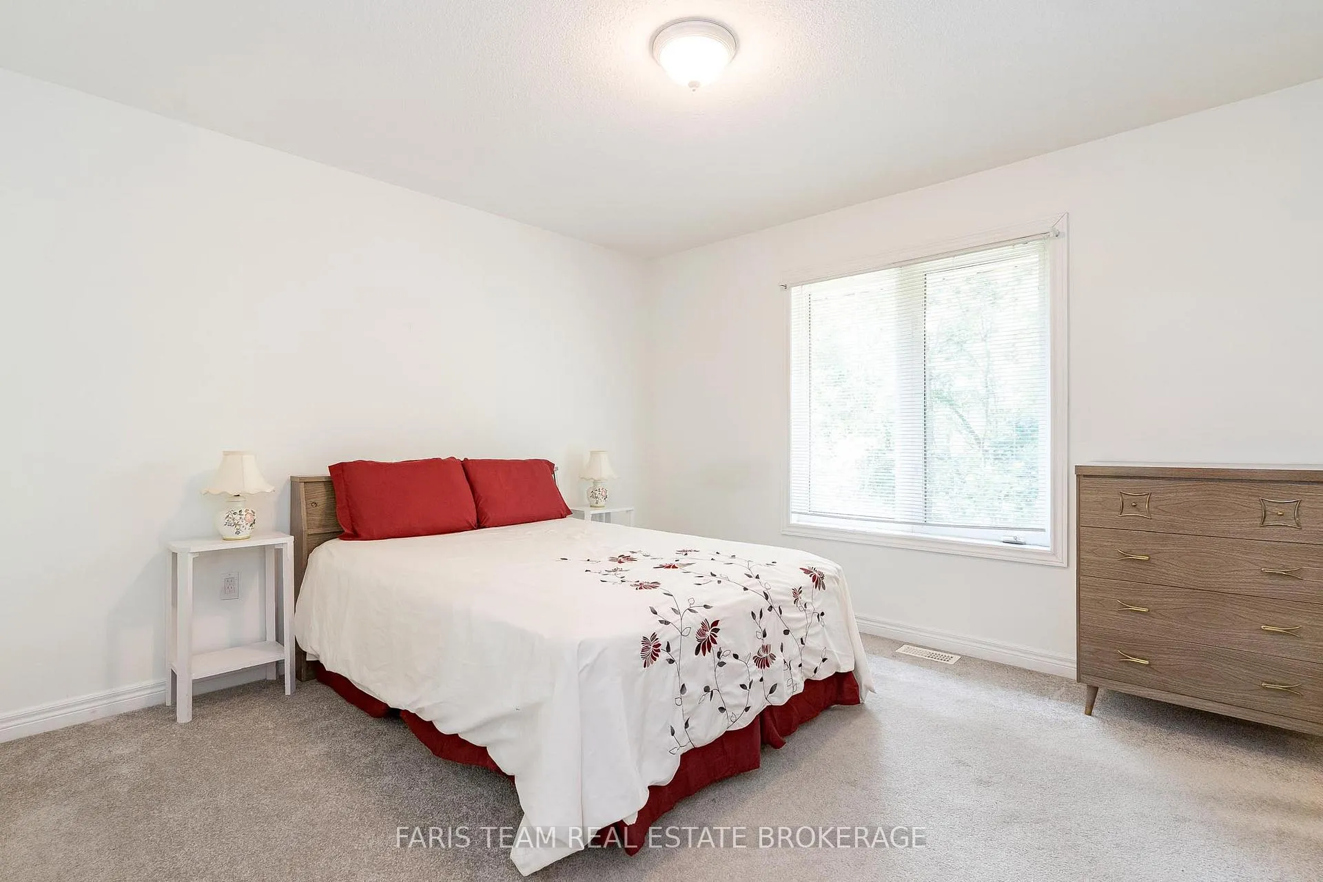 Photo 19 of 21 Forest Hill Drive, Springwater, Midhurst — HOMEH