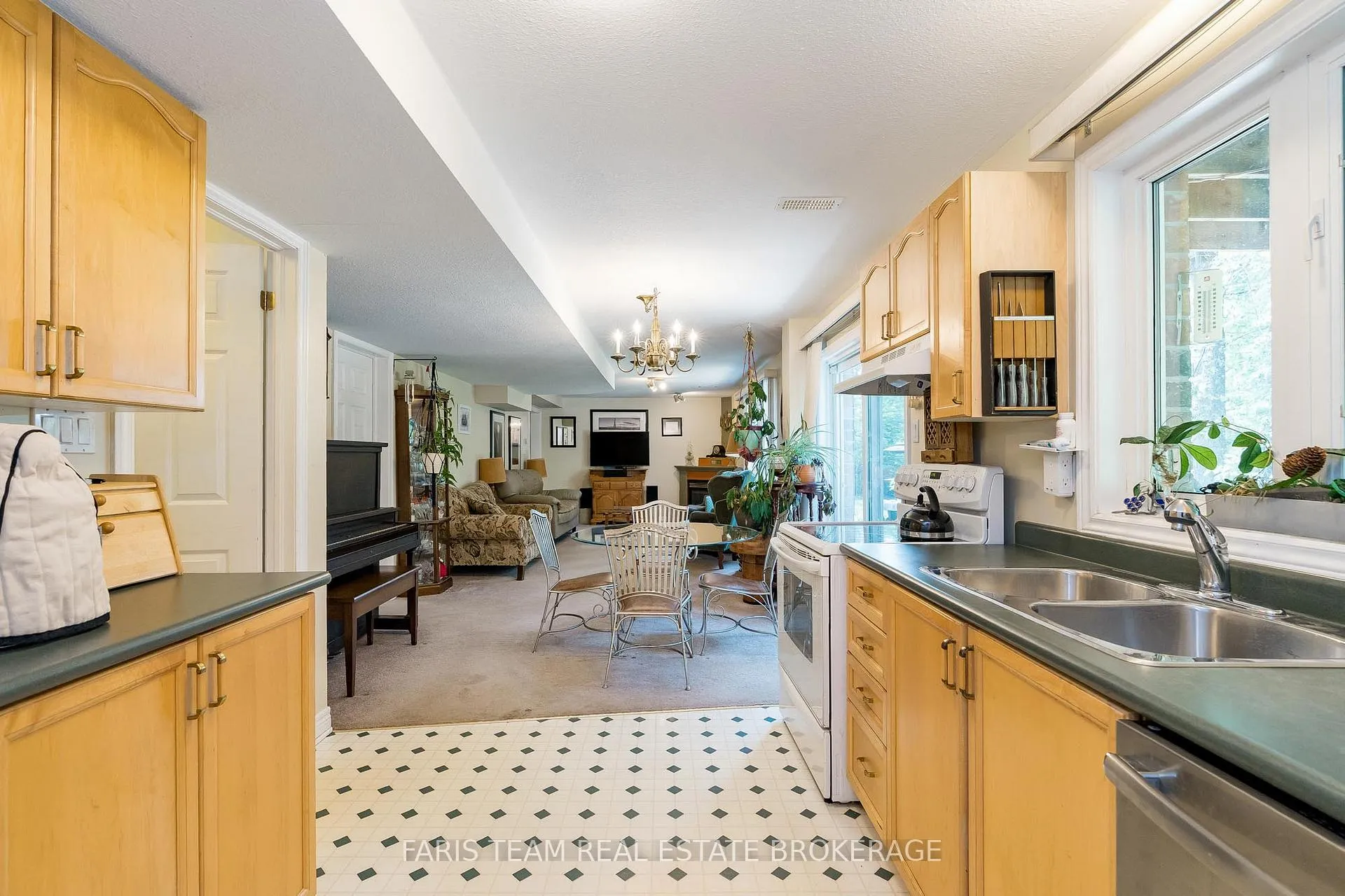 Photo 30 of 21 Forest Hill Drive, Springwater, Midhurst — HOMEH