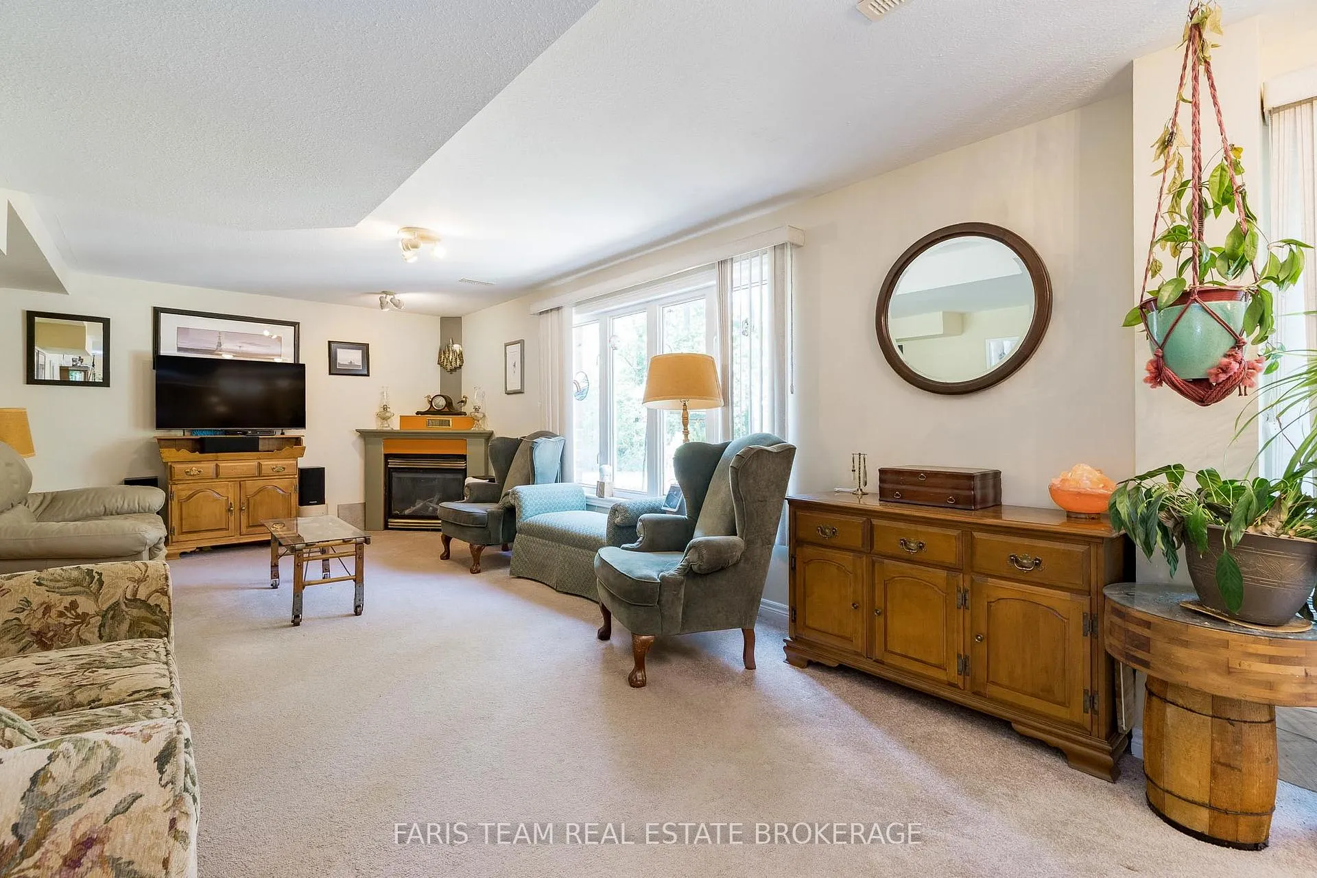 Photo 33 of 21 Forest Hill Drive, Springwater, Midhurst — HOMEH