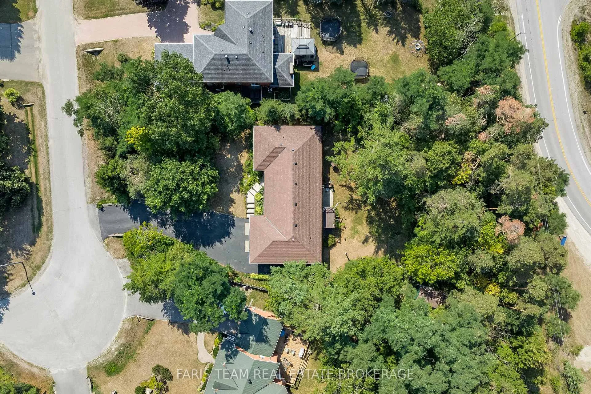 Photo 48 of 21 Forest Hill Drive, Springwater, Midhurst — HOMEH