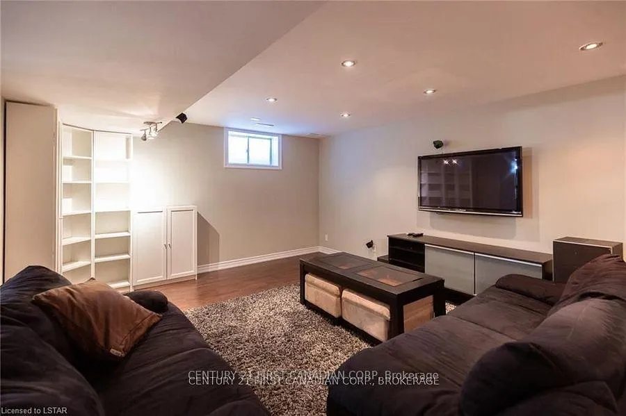 Photo 26 of 2016 Beaverbrook Avenue, London, North M — HOMEH