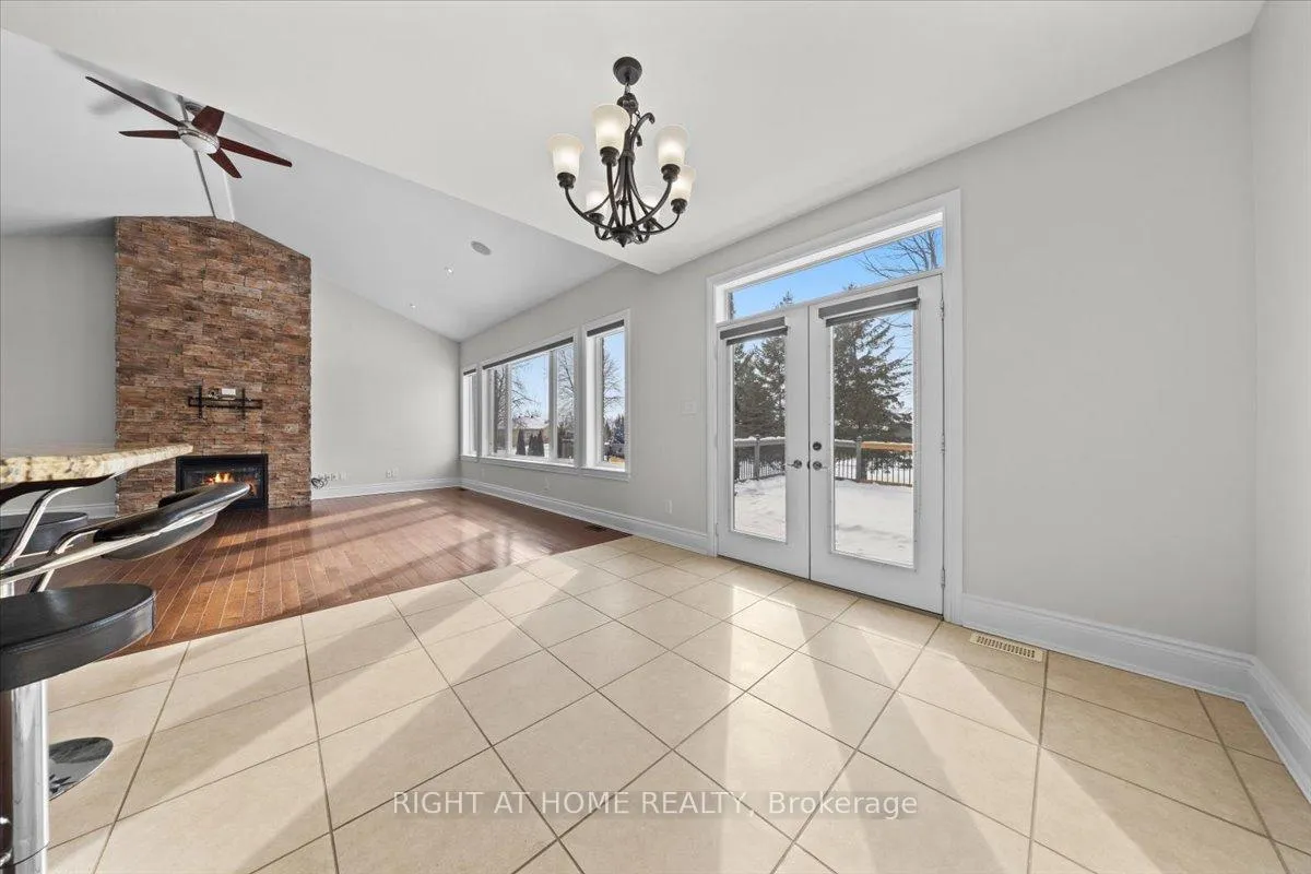 Photo 10 of 6833 Suncrest Drive, Ottawa, Greely — HOMEH