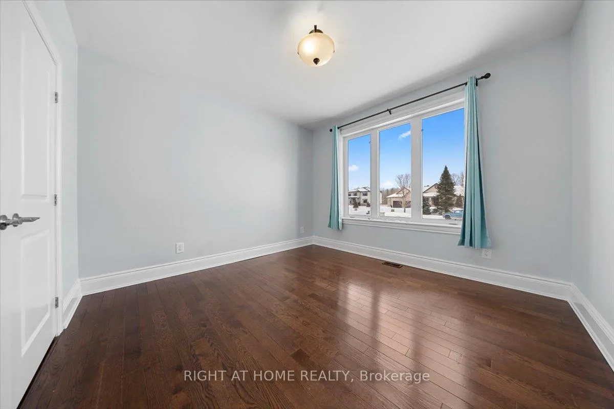 Photo 18 of 6833 Suncrest Drive, Ottawa, Greely — HOMEH