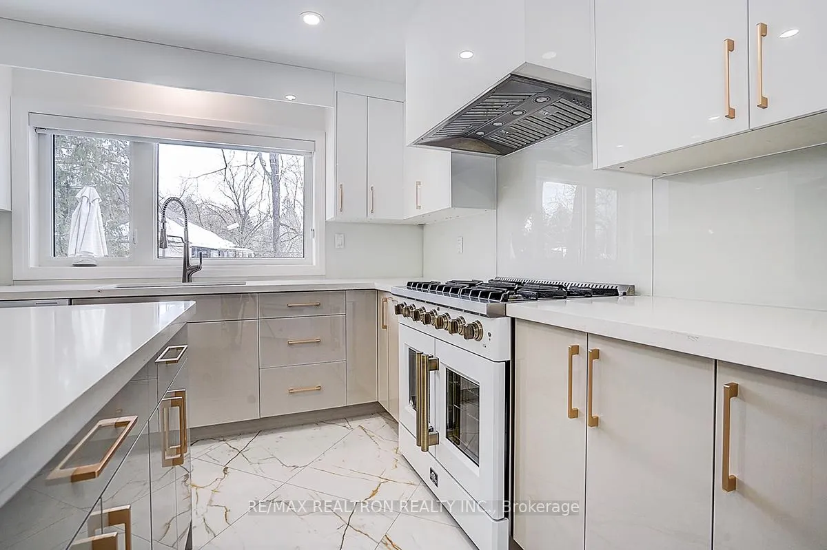 Photo 15 of 12 Jolyn Court, Markham, Bullock — HOMEH