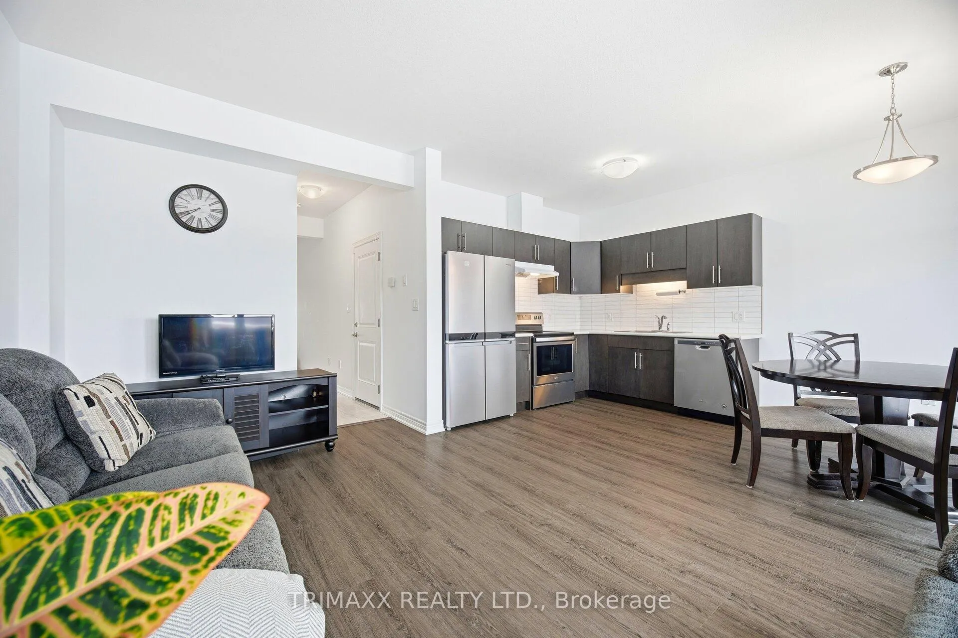 Photo 10 of 160 Sunflower Place, Welland, West Welland — HOMEH