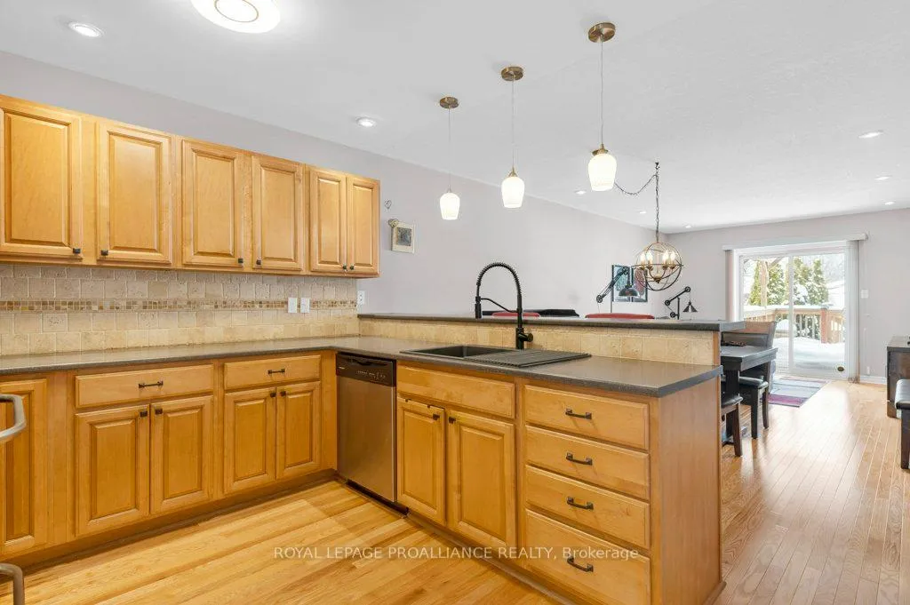 Photo 8 of 18 Sarah Court, Belleville, Belleville Ward — HOMEH