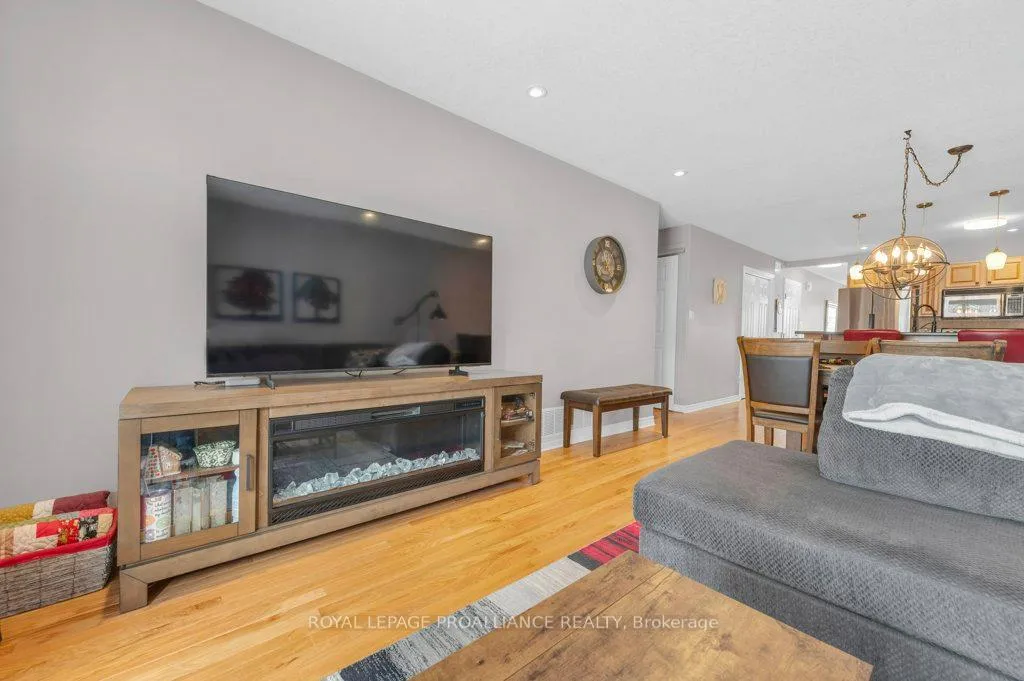 Photo 18 of 18 Sarah Court, Belleville, Belleville Ward — HOMEH