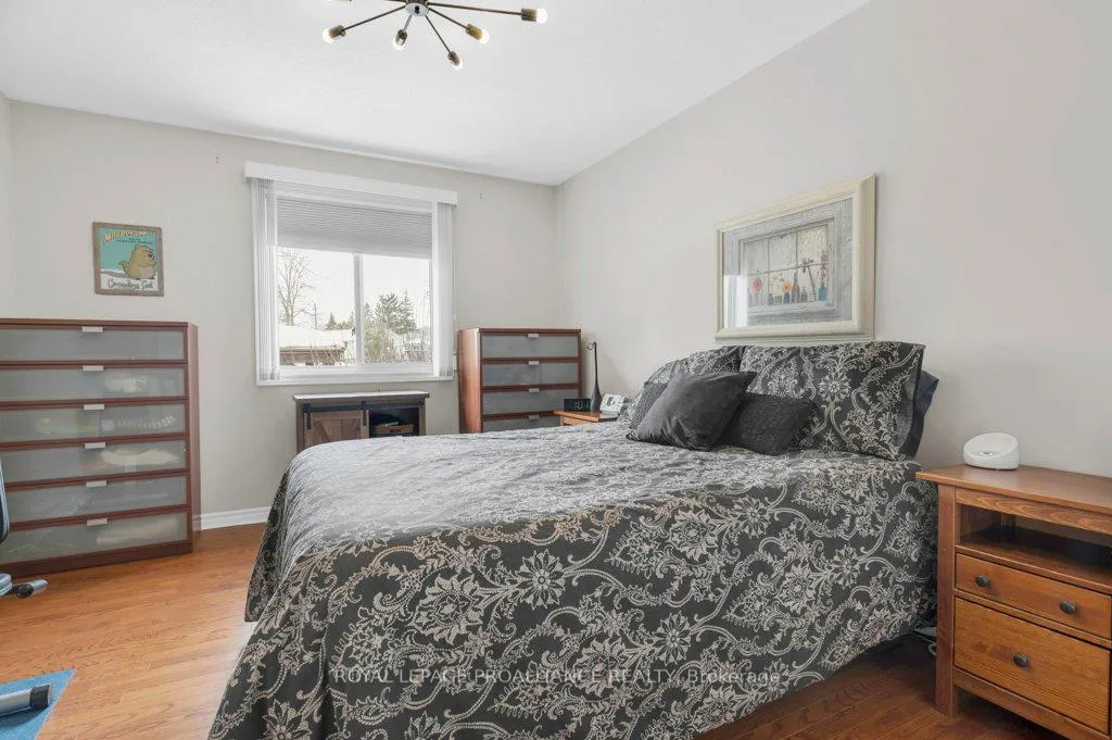Photo 19 of 18 Sarah Court, Belleville, Belleville Ward — HOMEH