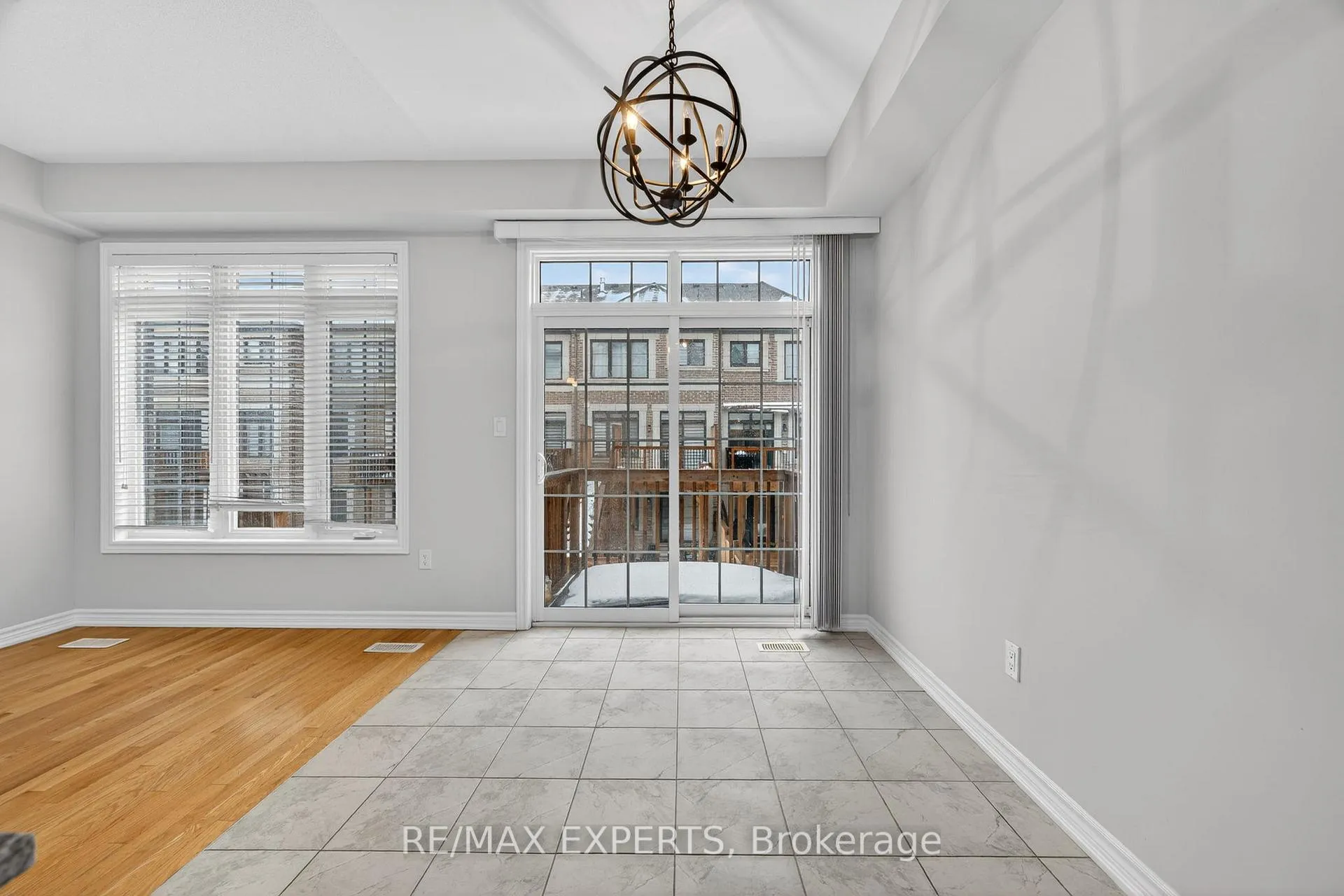 Photo 11 of 19 Sunset Terrace, Vaughan, Vellore Village — HOMEH