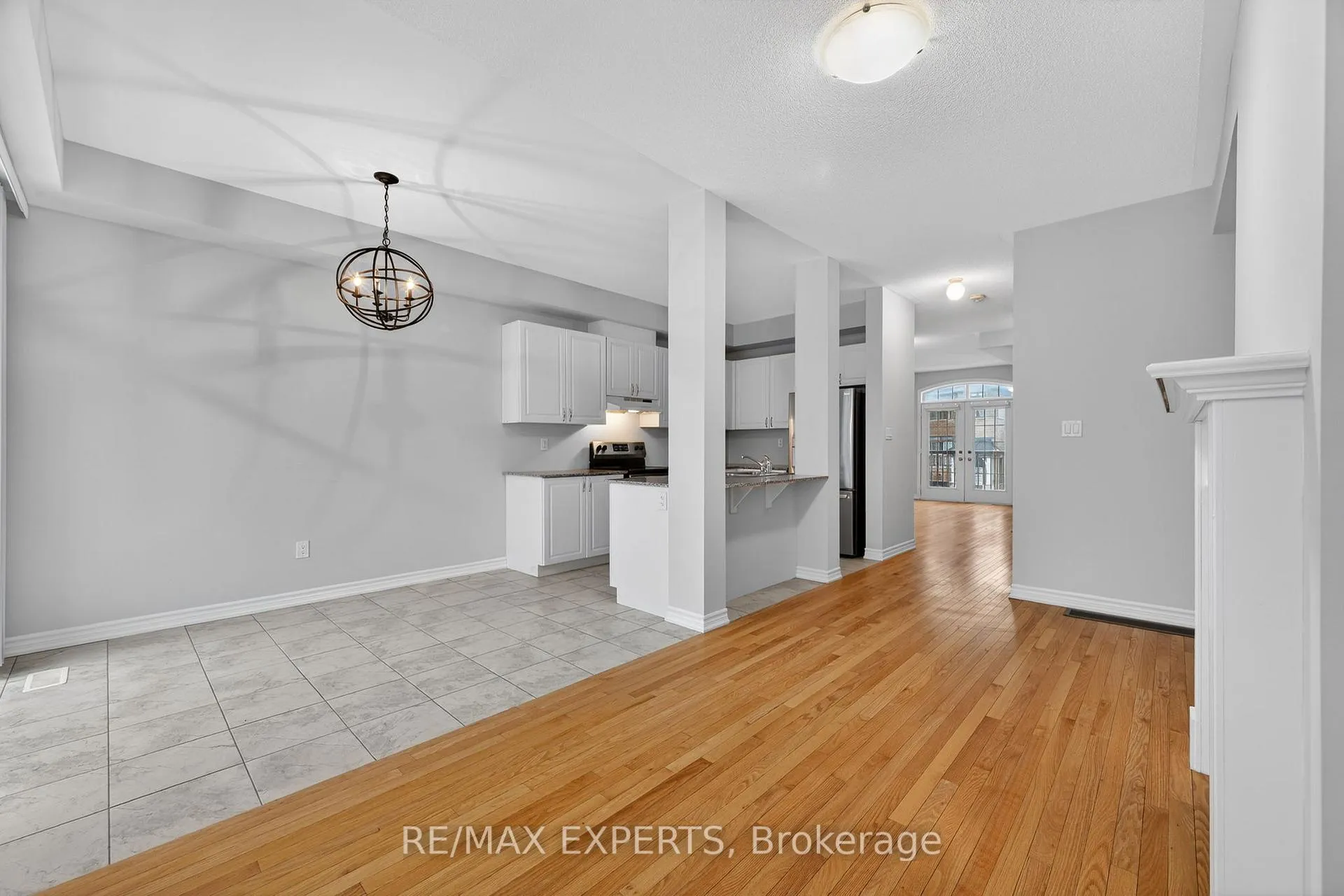Photo 16 of 19 Sunset Terrace, Vaughan, Vellore Village — HOMEH
