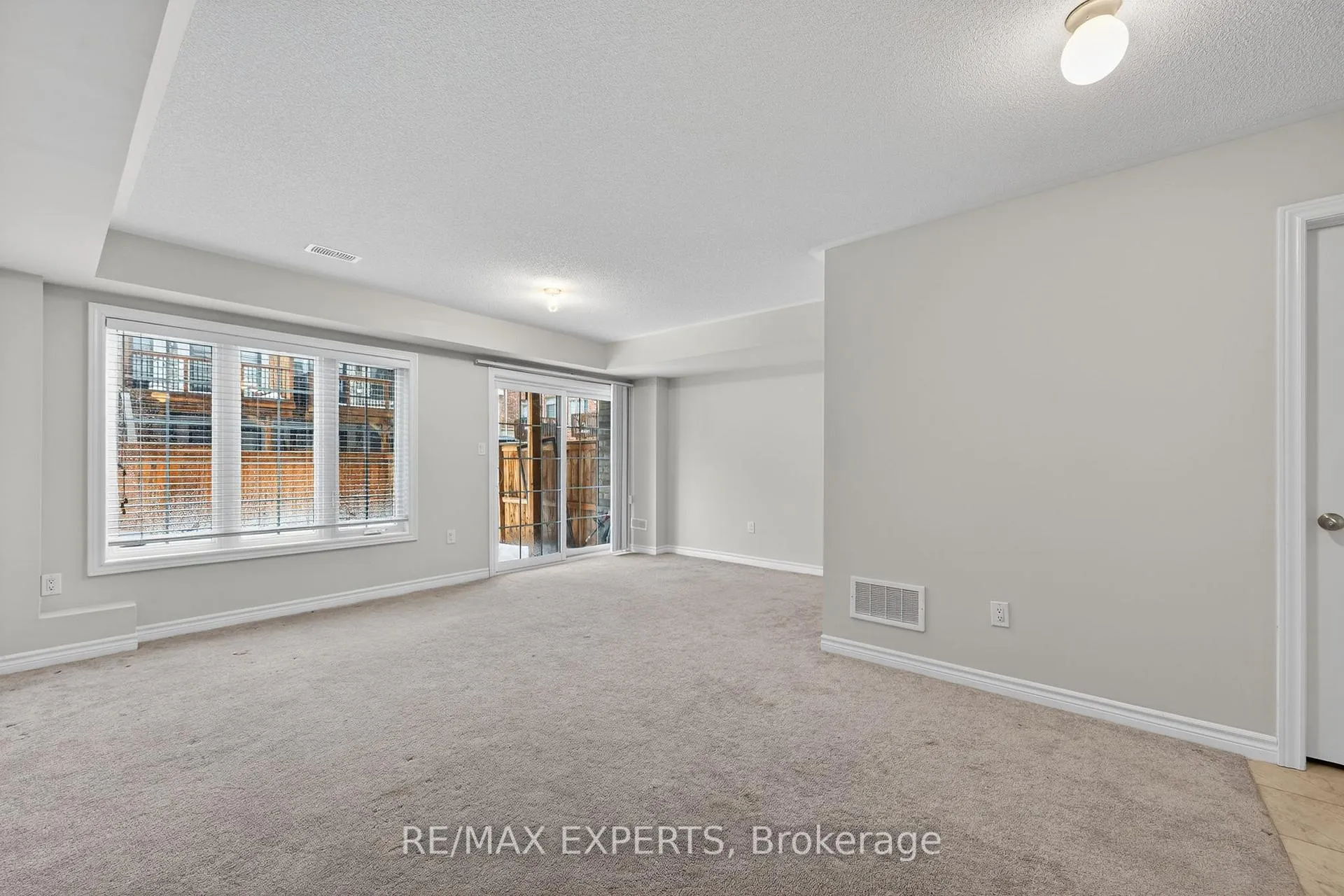 Photo 31 of 19 Sunset Terrace, Vaughan, Vellore Village — HOMEH