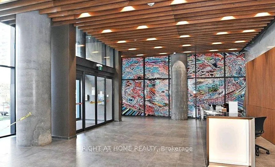 Photo 3 of Unit 901, 161 Roehampton Avenue, Toronto, Mount Pleasant West — HOMEH