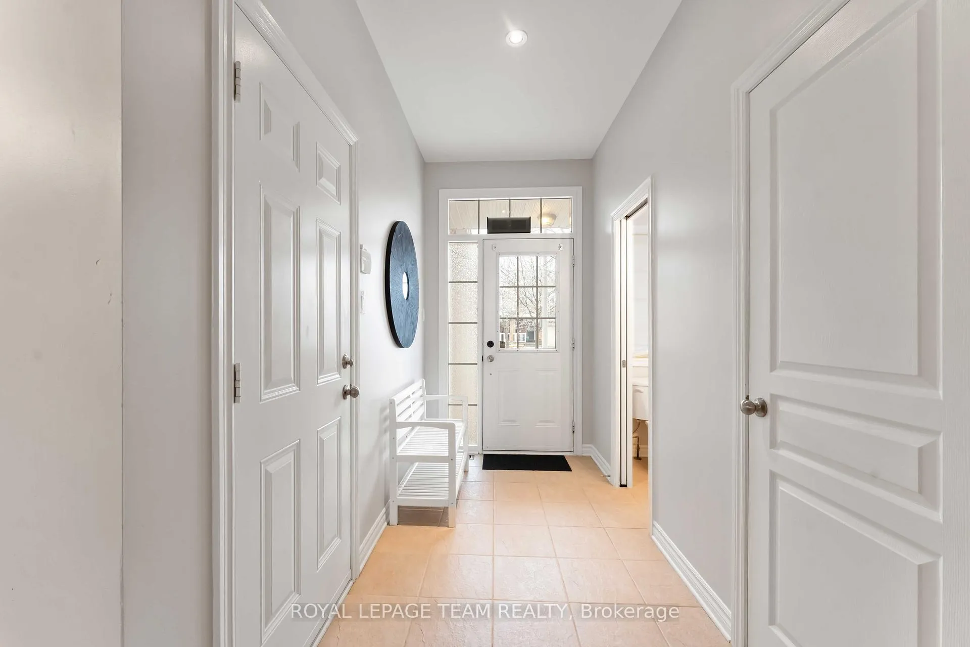 Photo 3 of 246 Tandalee Crescent, Ottawa, Kanata - Emerald Meadows/Trailwest — HOMEH