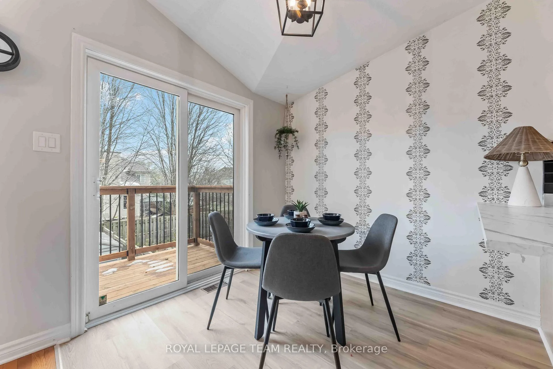 Photo 13 of 246 Tandalee Crescent, Ottawa, Kanata - Emerald Meadows/Trailwest — HOMEH