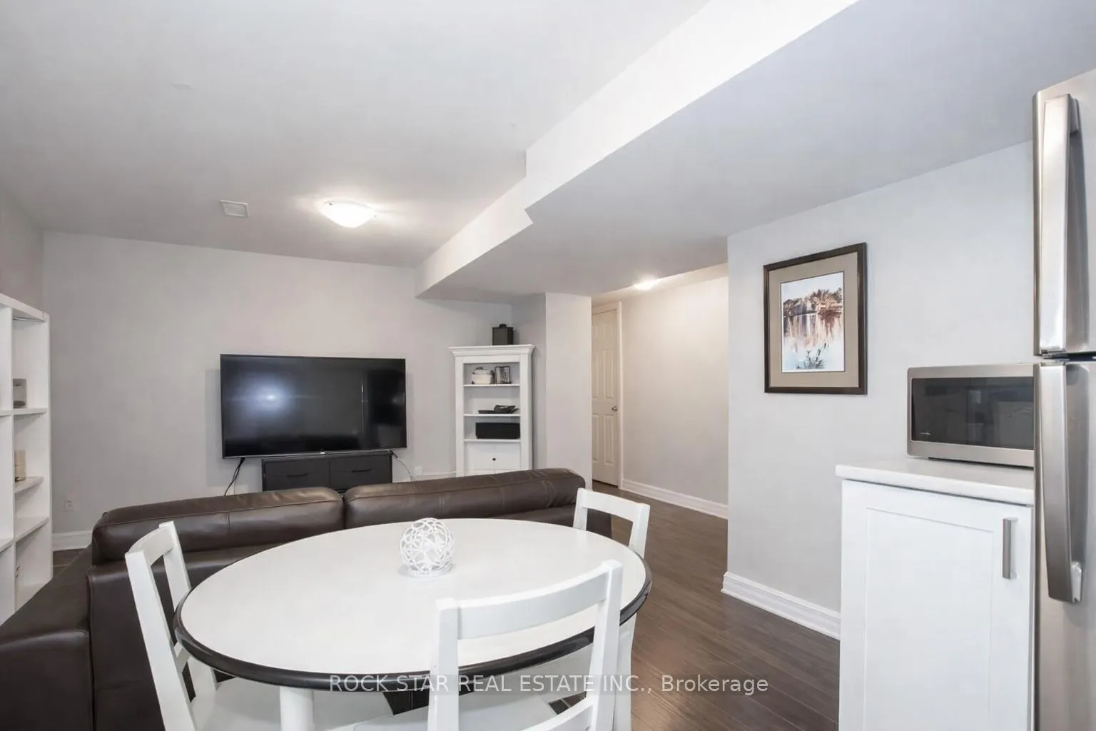 Photo 2 of Unit Lower, 17 Ridgeview Avenue, St. Catharines, Carlton/Bunting — HOMEH