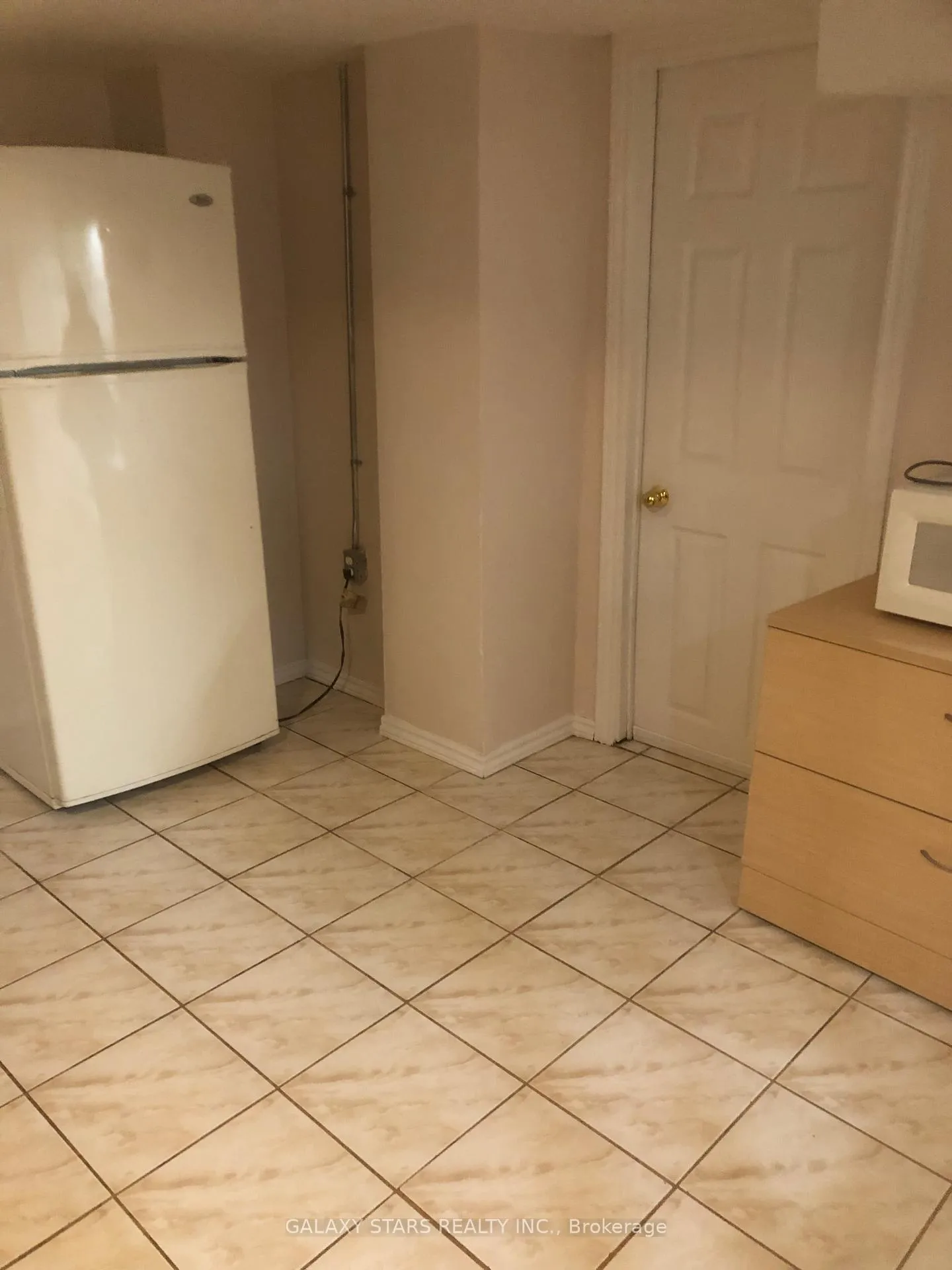 Photo 5 of Unit Bsmnt, 50 Apollo Road, Markham, Middlefield — HOMEH