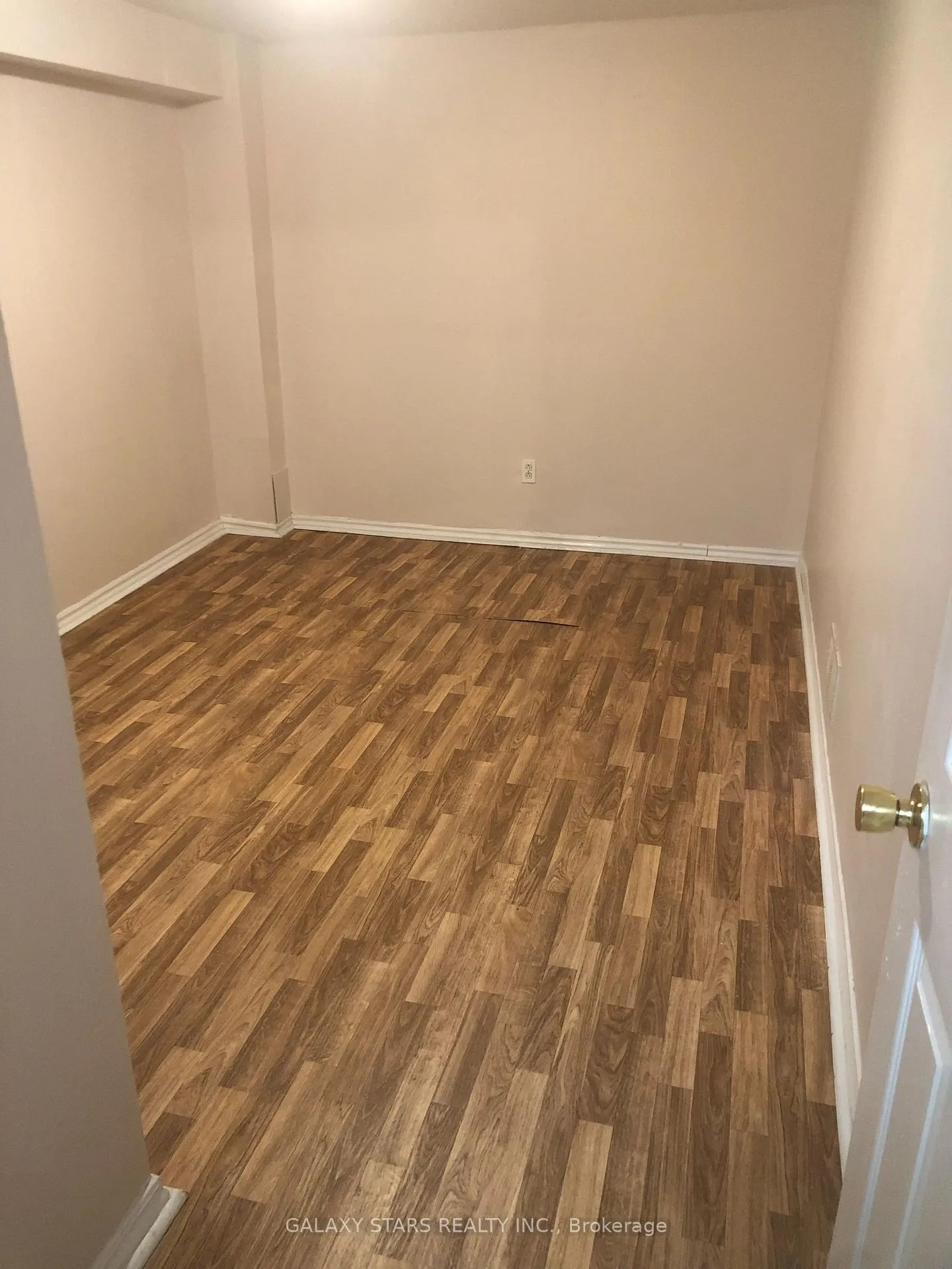 Photo 9 of Unit Bsmnt, 50 Apollo Road, Markham, Middlefield — HOMEH