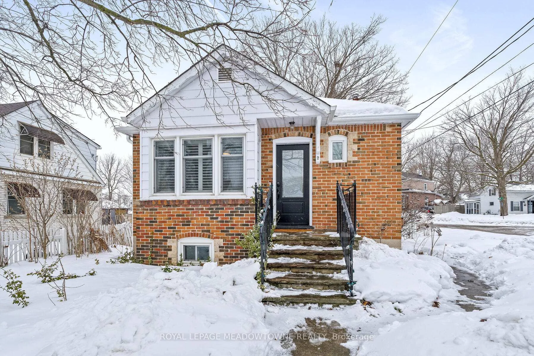 Photo 4 of 2 Ostrander Boulevard, Halton Hills, Georgetown — HOMEH