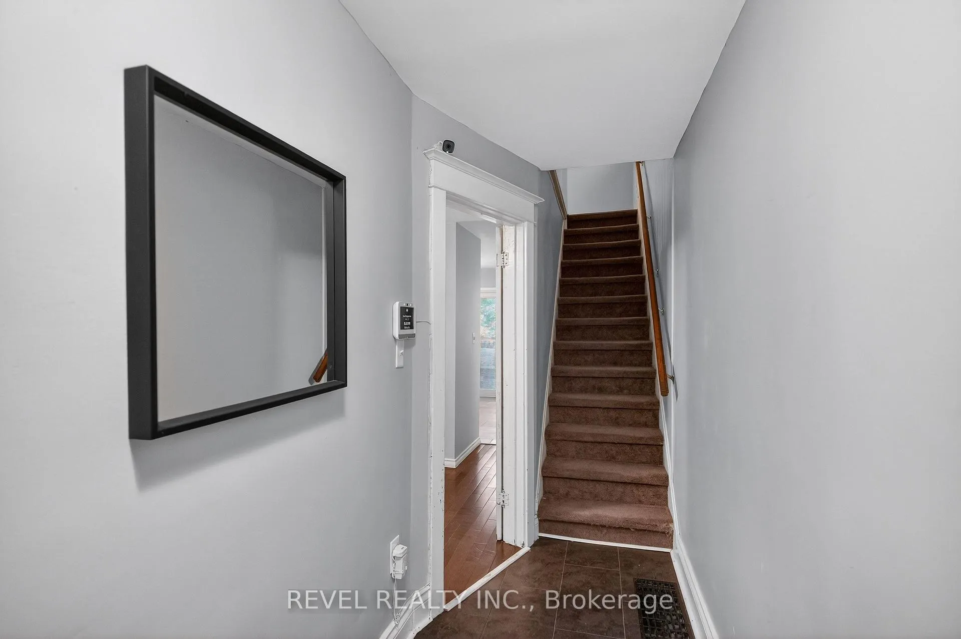 Photo 4 of 27 Mayflower Avenue, Hamilton, Crown Point — HOMEH