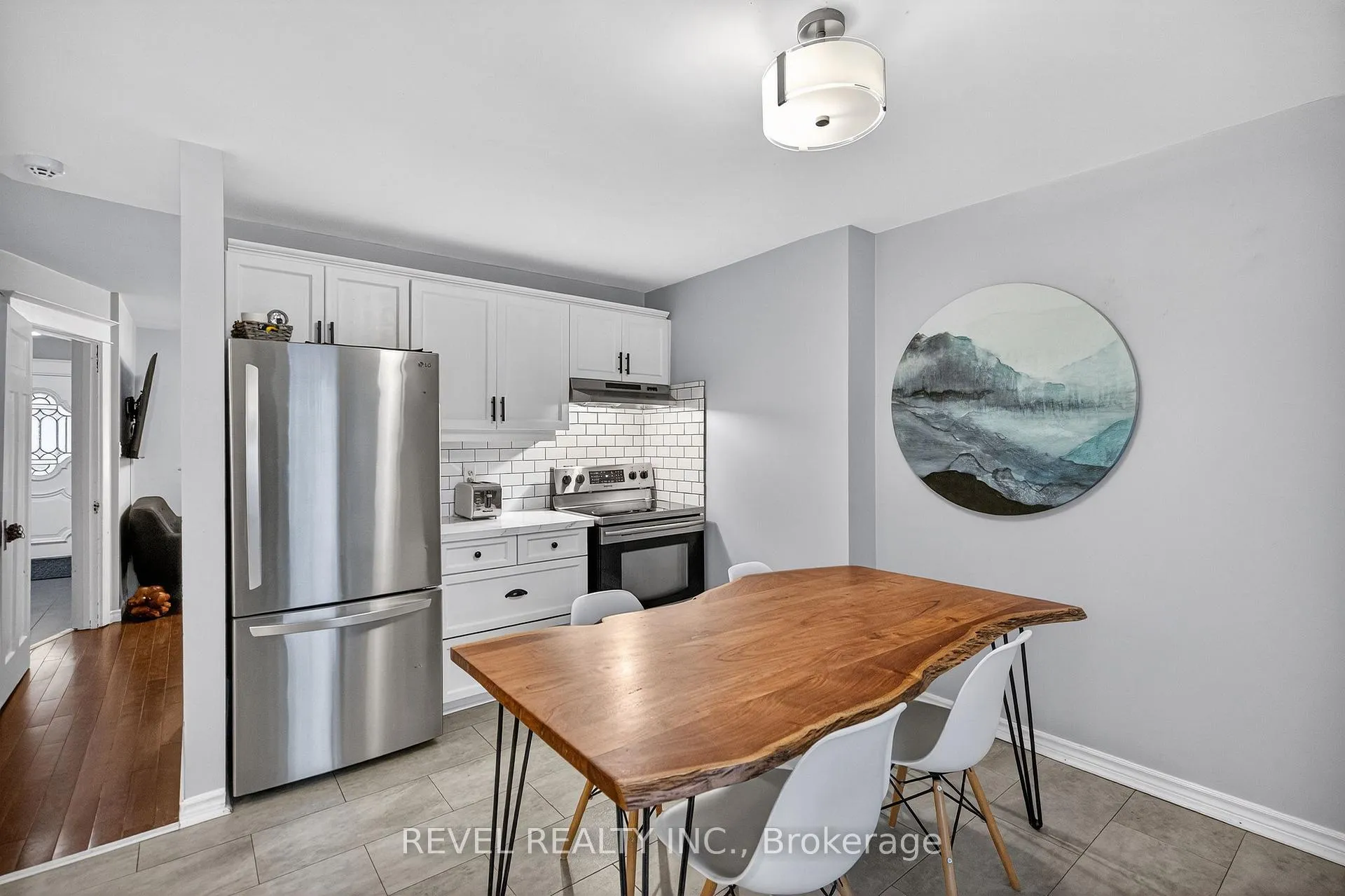 Photo 10 of 27 Mayflower Avenue, Hamilton, Crown Point — HOMEH
