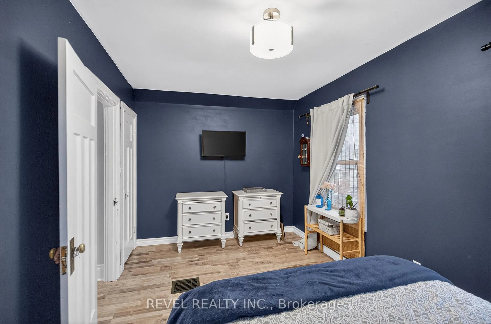 Photo 23 of 27 Mayflower Avenue, Hamilton, Crown Point — HOMEH