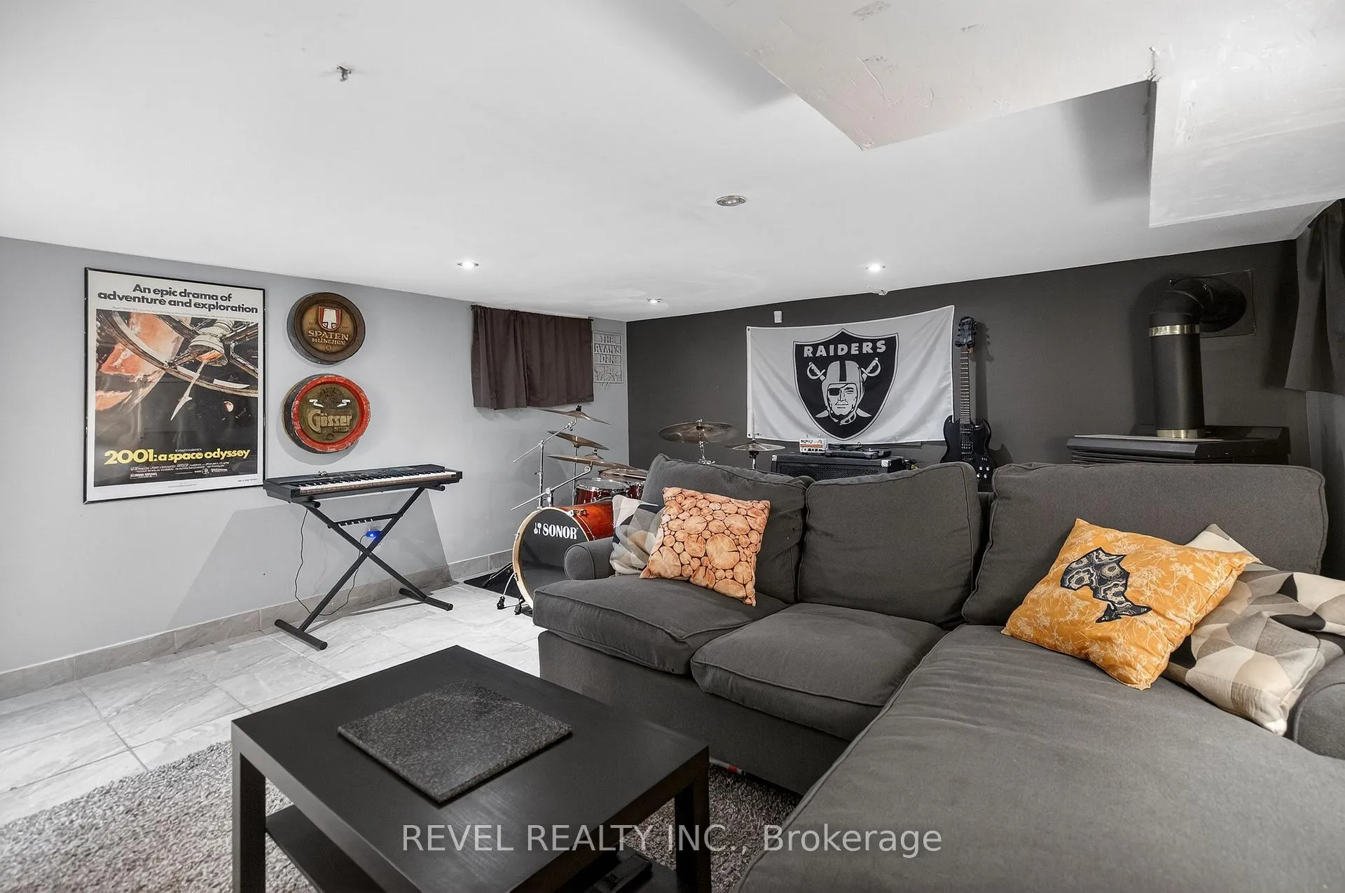 Photo 25 of 27 Mayflower Avenue, Hamilton, Crown Point — HOMEH