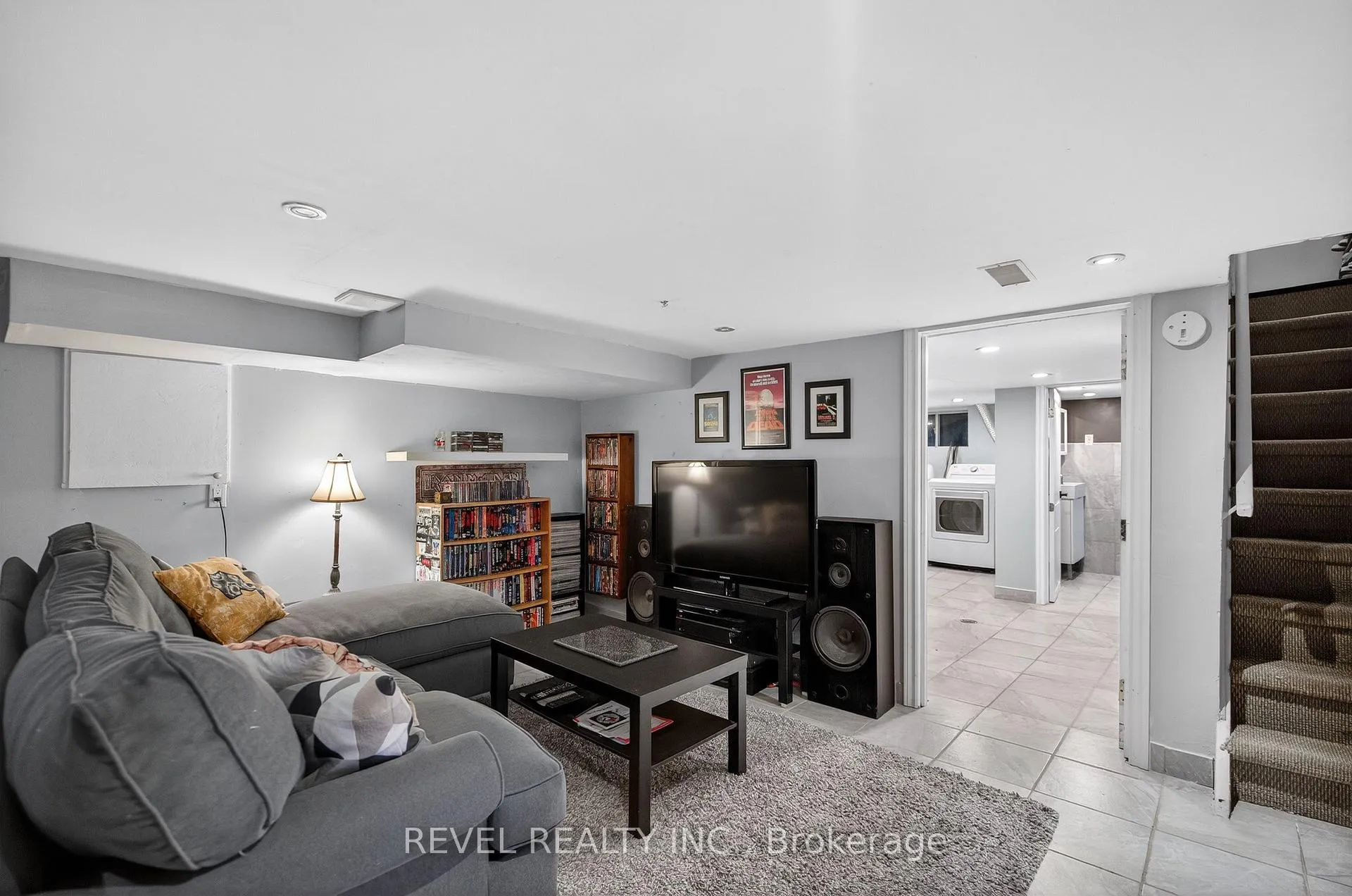 Photo 26 of 27 Mayflower Avenue, Hamilton, Crown Point — HOMEH