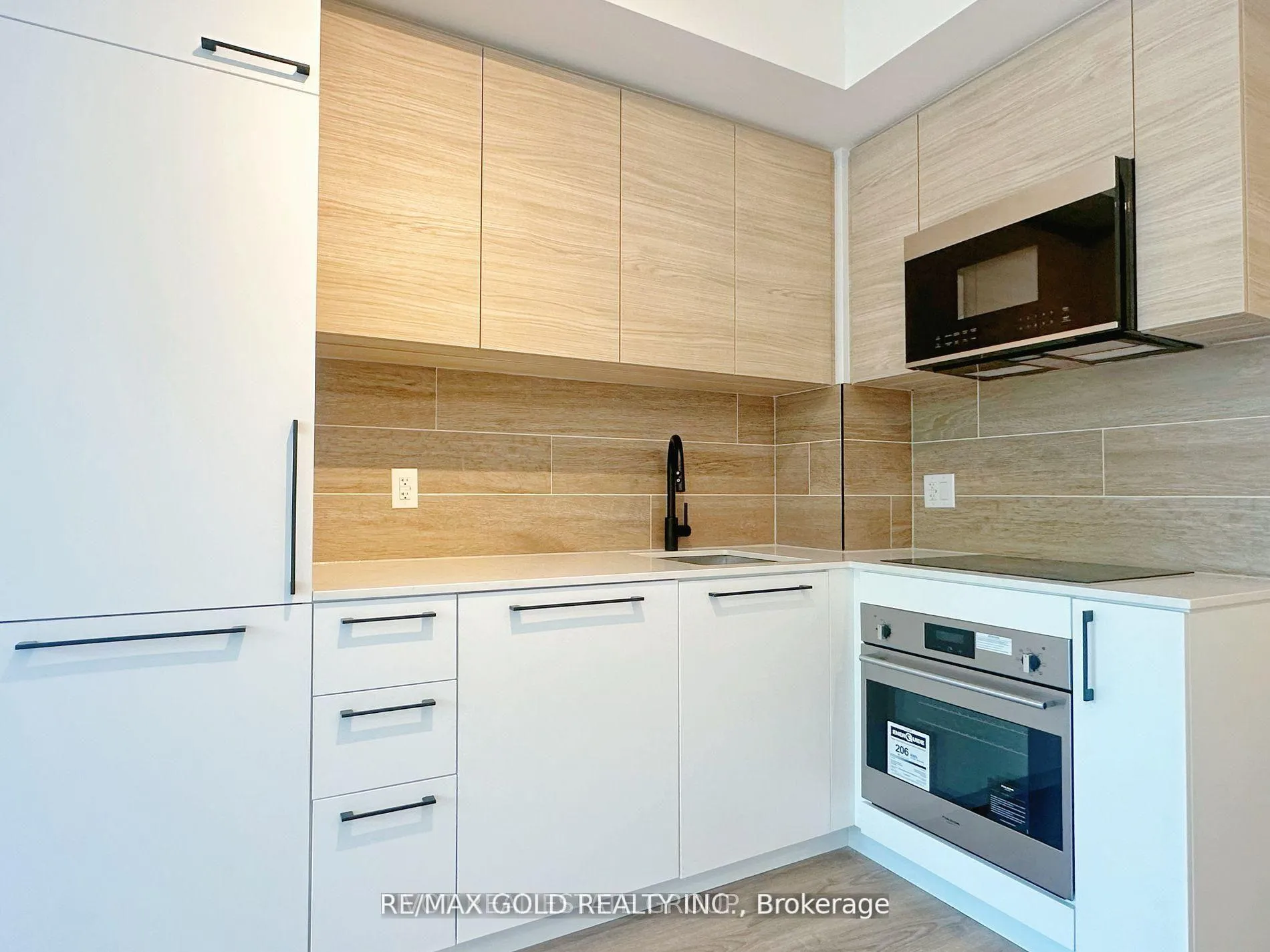 Photo 8 of Unit 320, 1050 Eastern Avenue, Toronto, Greenwood-Coxwell — HOMEH