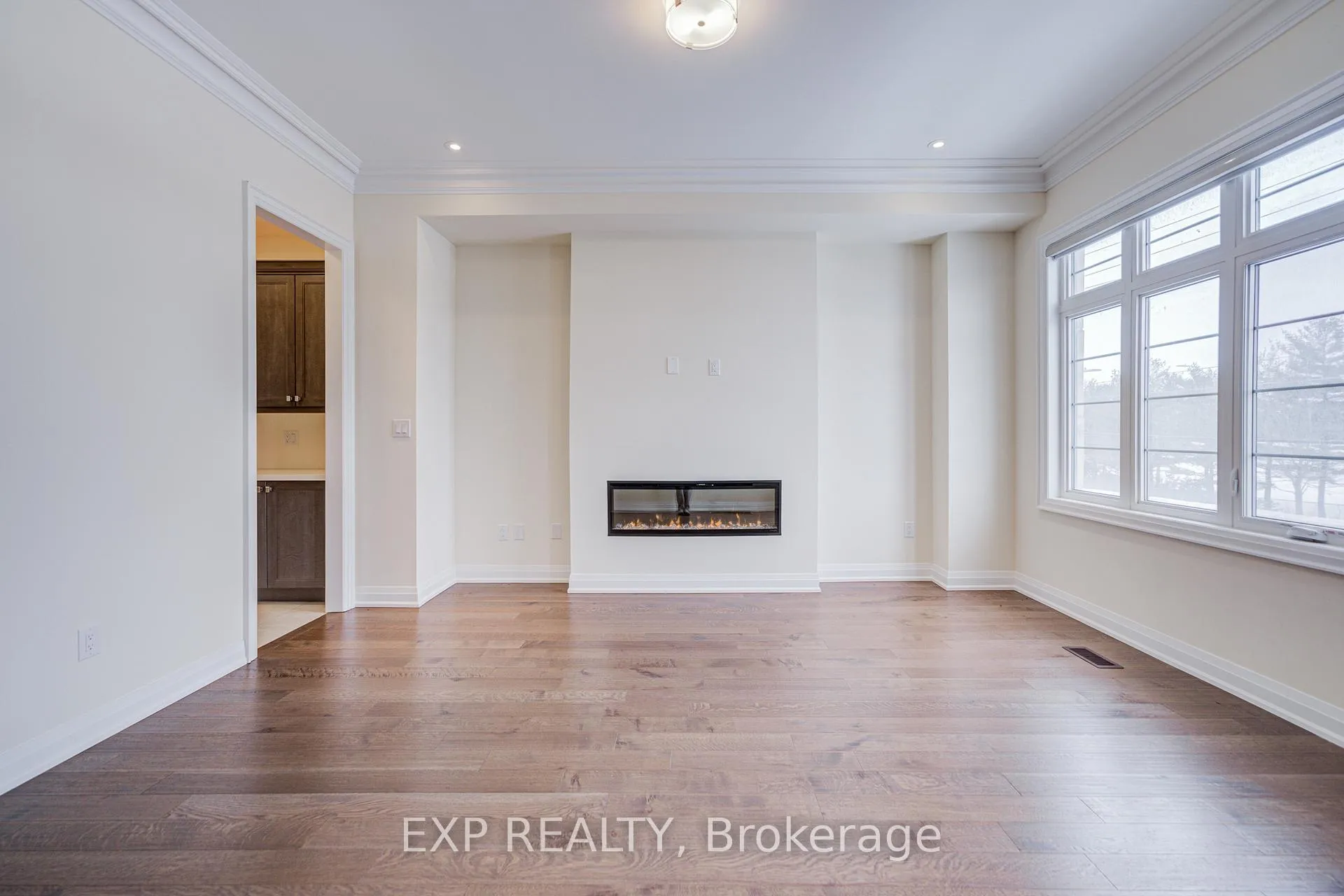 Photo 8 of 4255 Major Mackenzie Drive E, Markham, Angus Glen — HOMEH