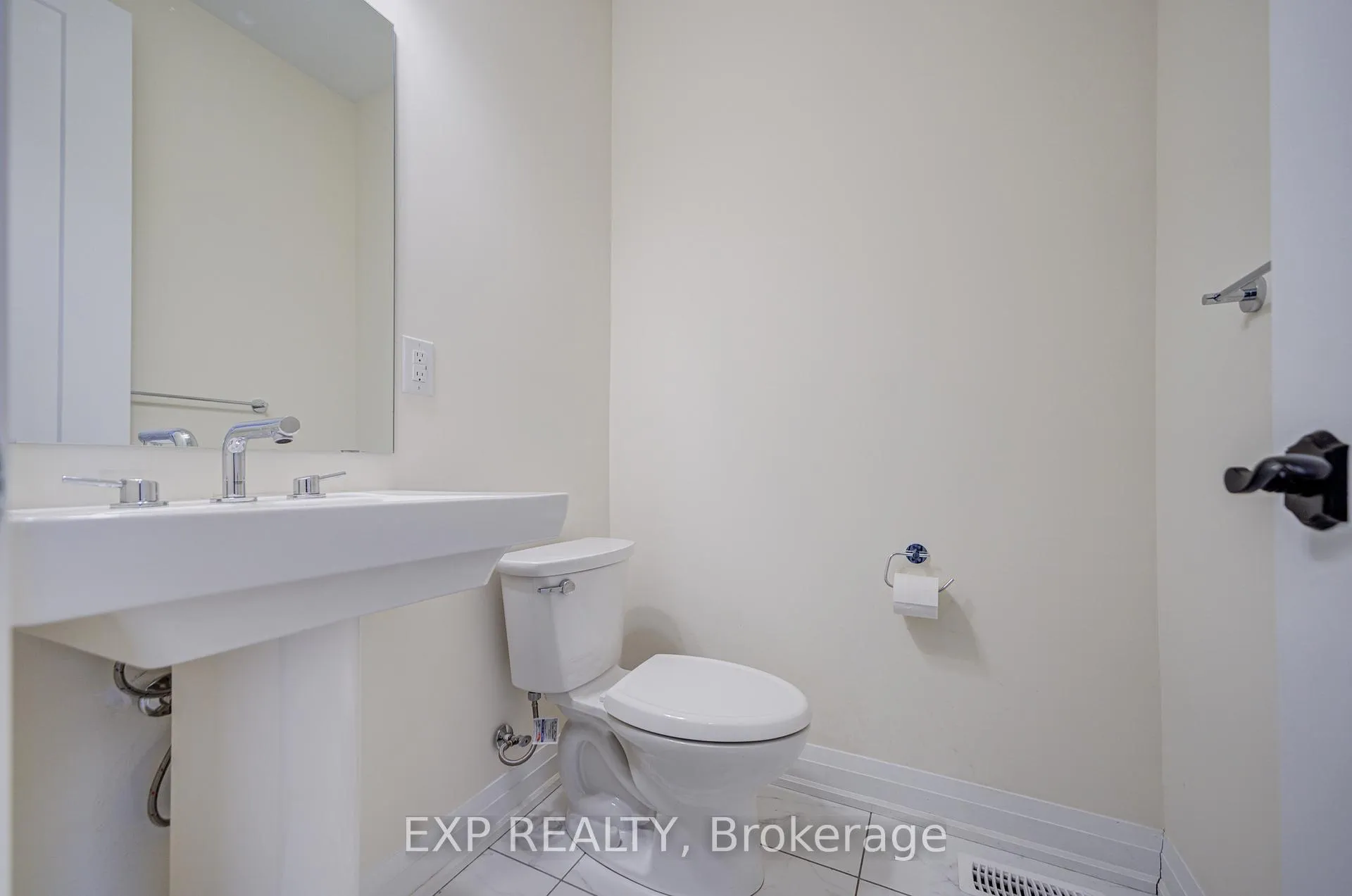 Photo 14 of 4255 Major Mackenzie Drive E, Markham, Angus Glen — HOMEH