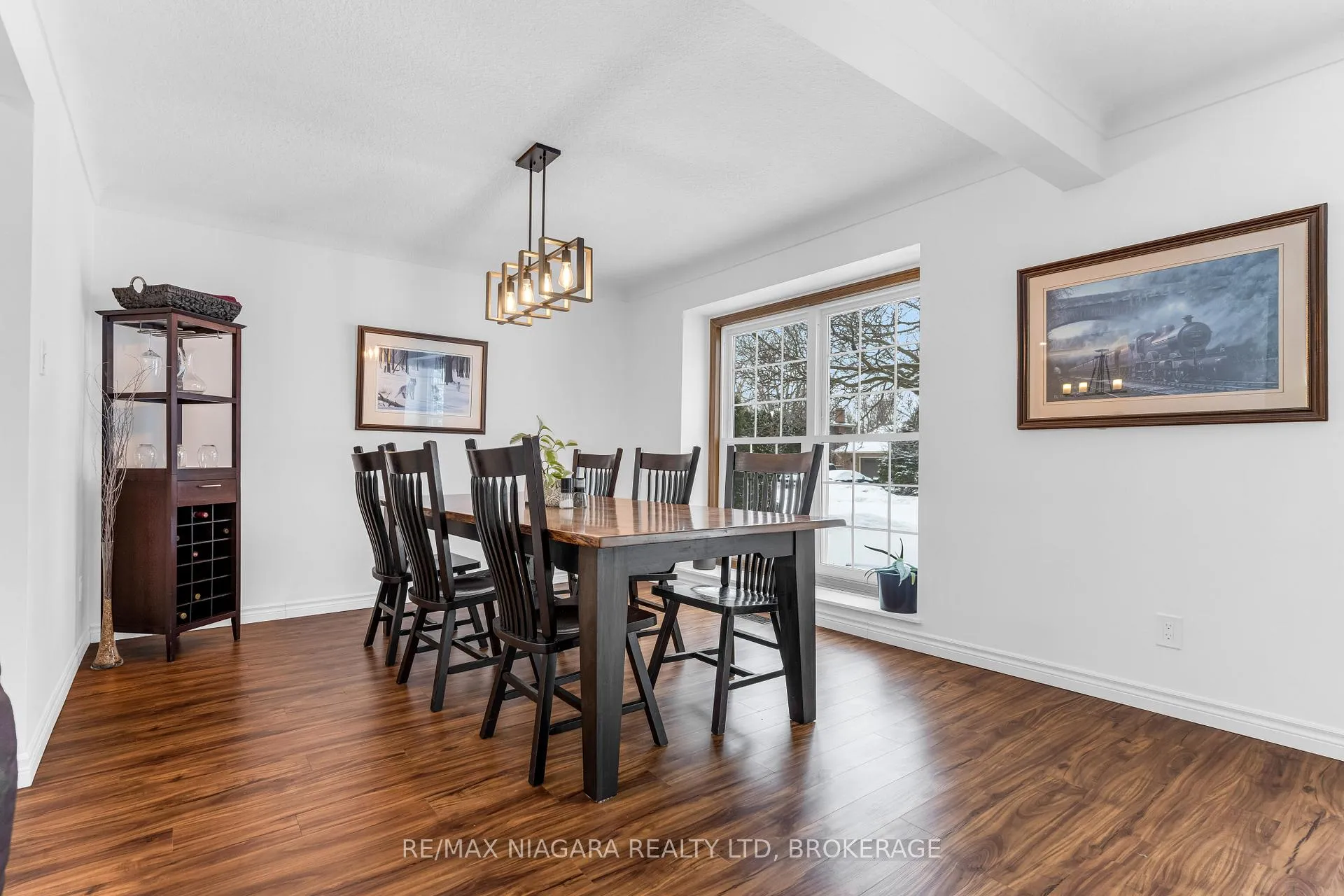 Photo 9 of 25 Vinemount Drive, Pelham, Fonthill — HOMEH