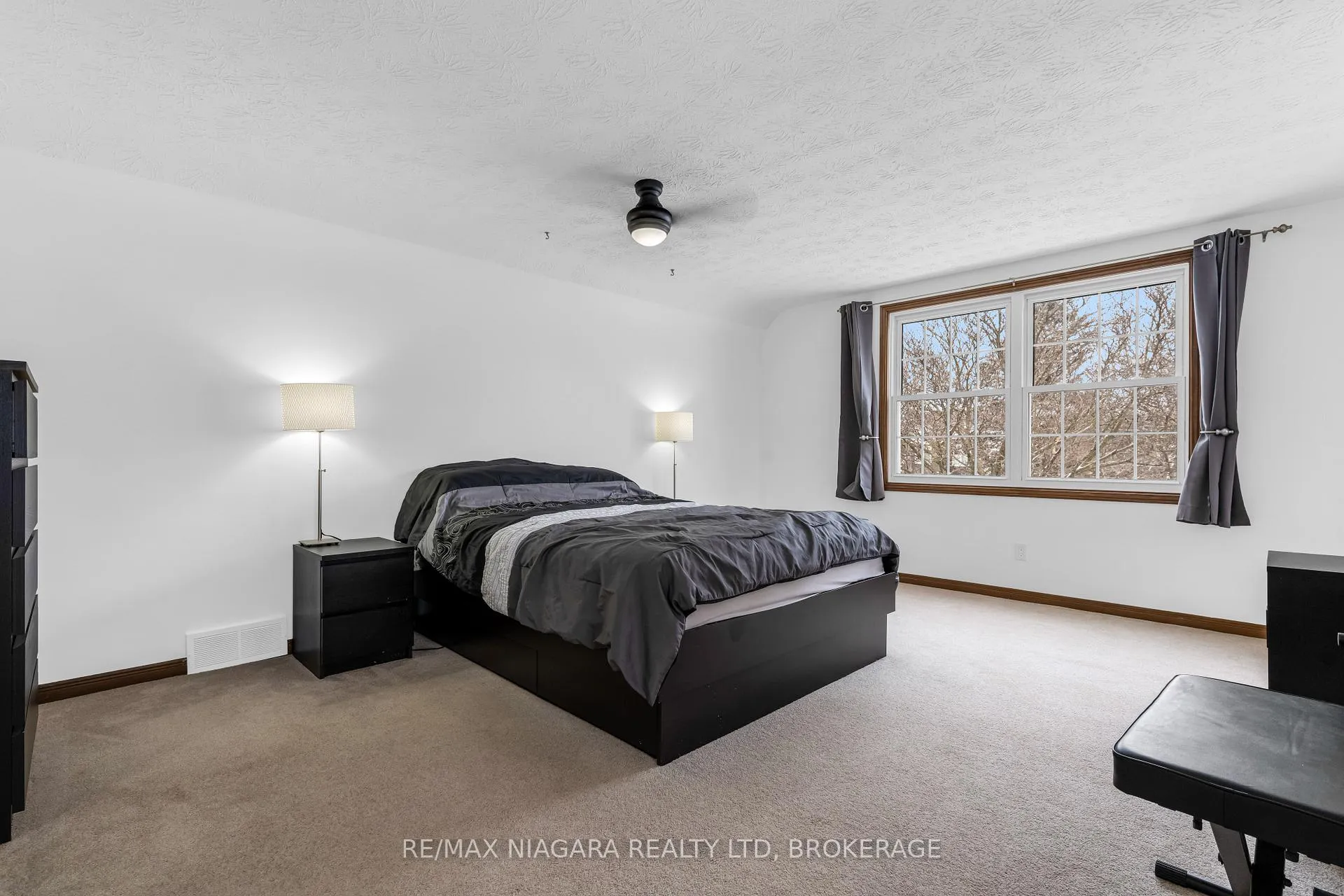 Photo 14 of 25 Vinemount Drive, Pelham, Fonthill — HOMEH