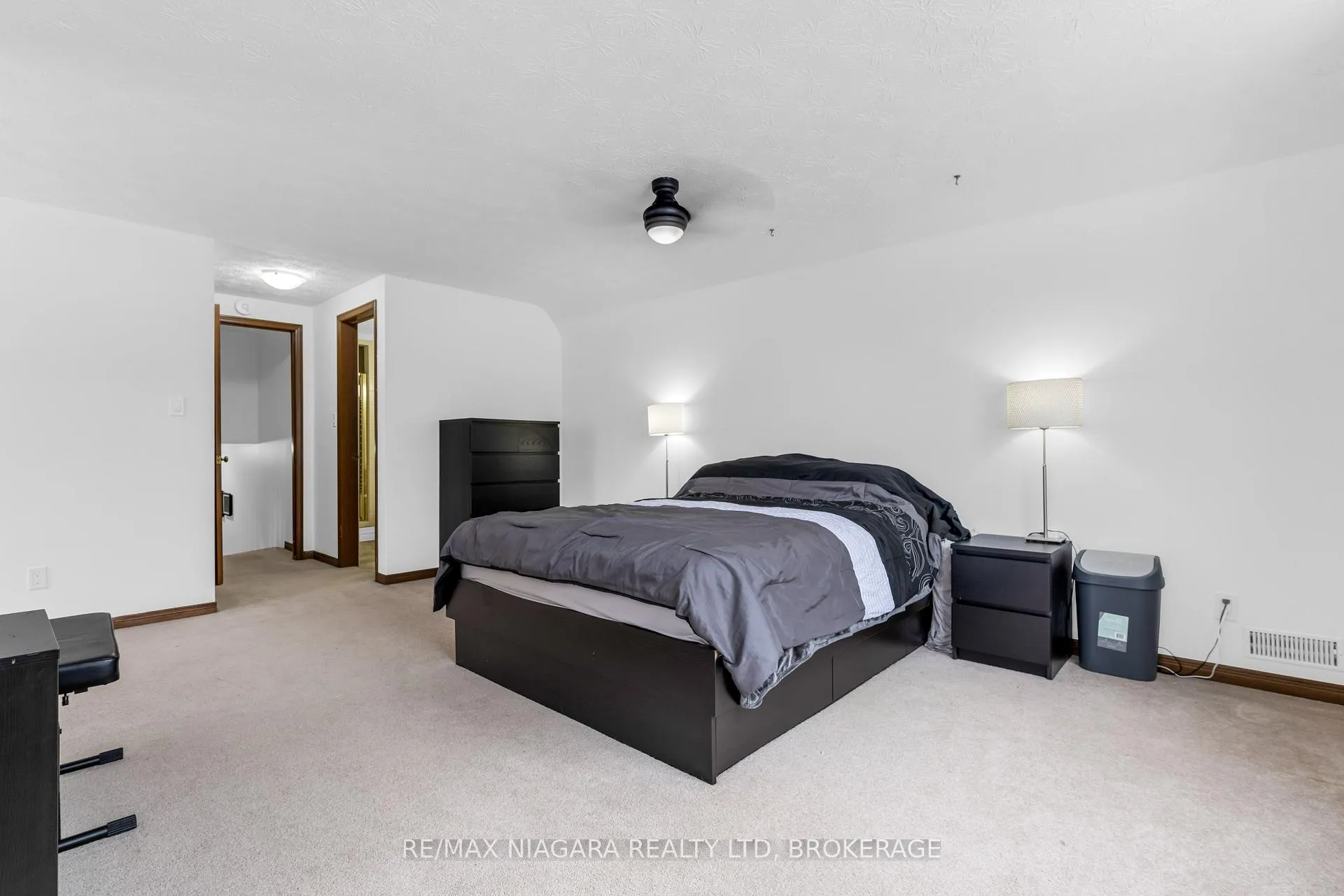 Photo 15 of 25 Vinemount Drive, Pelham, Fonthill — HOMEH