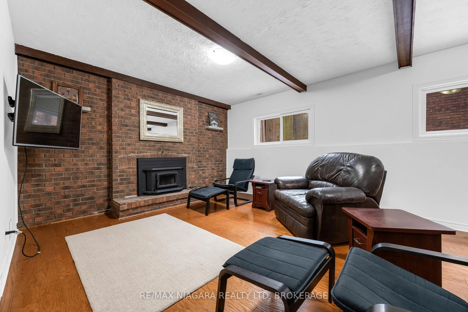 Photo 26 of 25 Vinemount Drive, Pelham, Fonthill — HOMEH