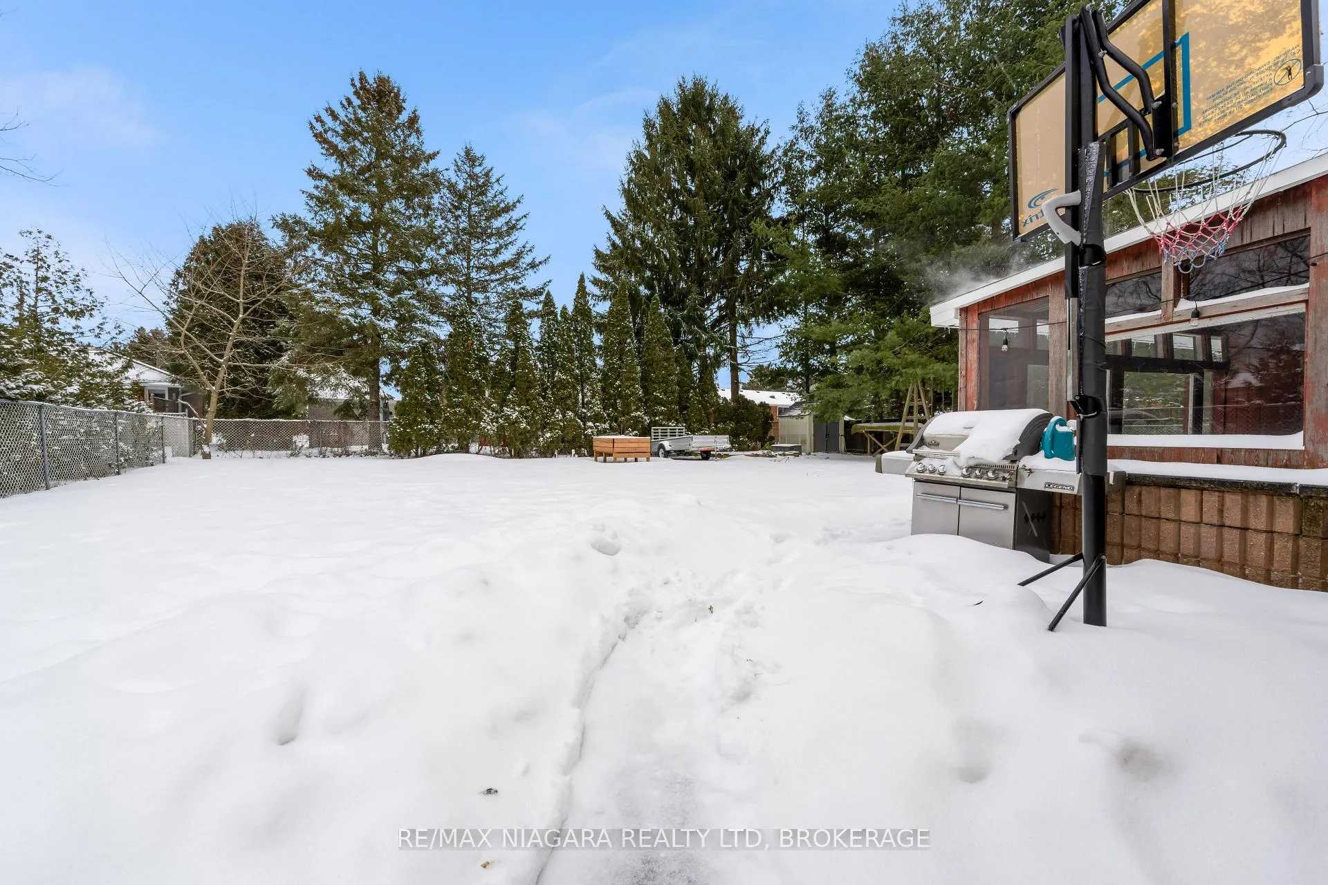 Photo 33 of 25 Vinemount Drive, Pelham, Fonthill — HOMEH