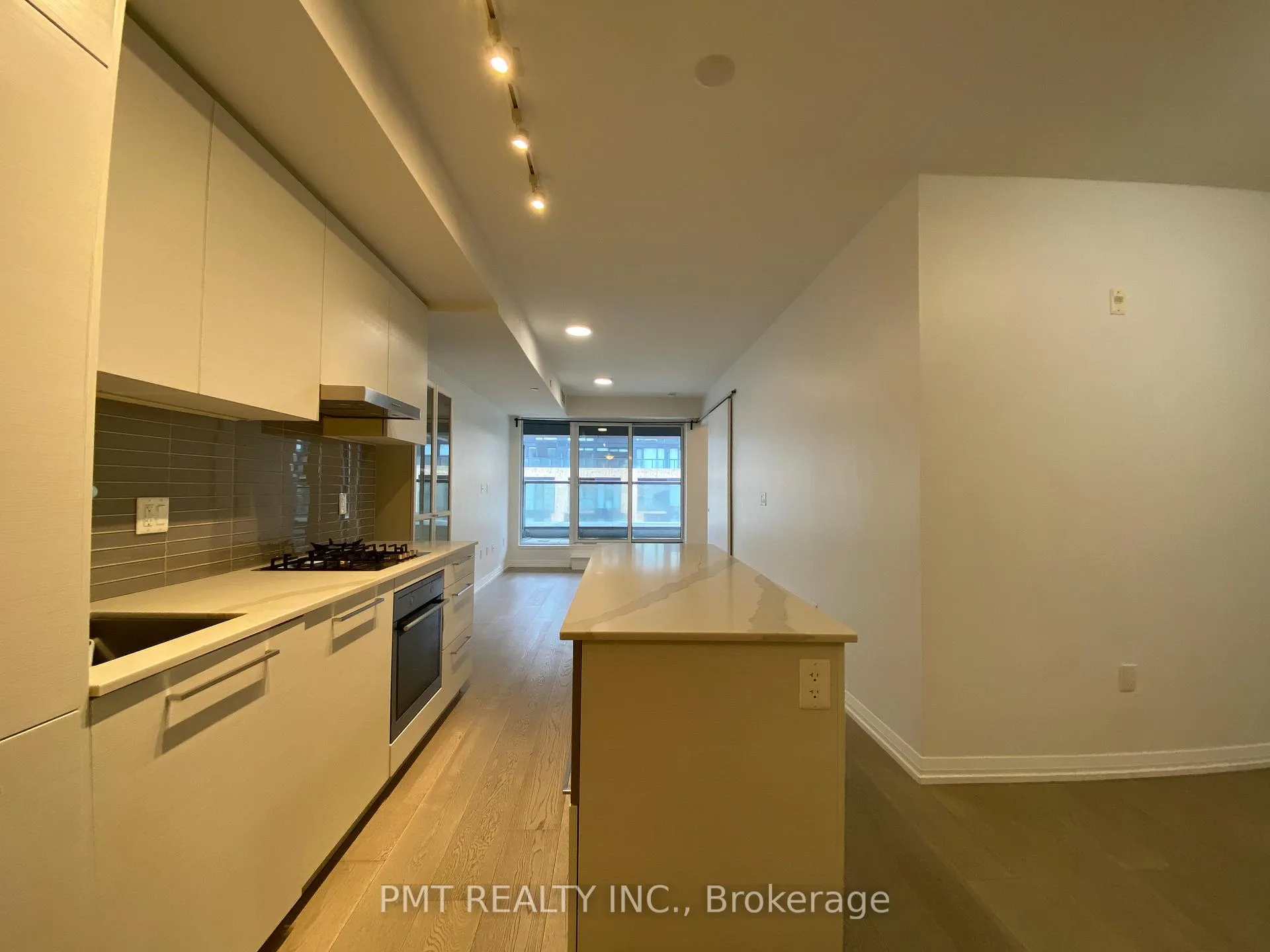 Photo 2 of Unit 503, 835 St. Clair Avenue W, Toronto, Wychwood — HOMEH