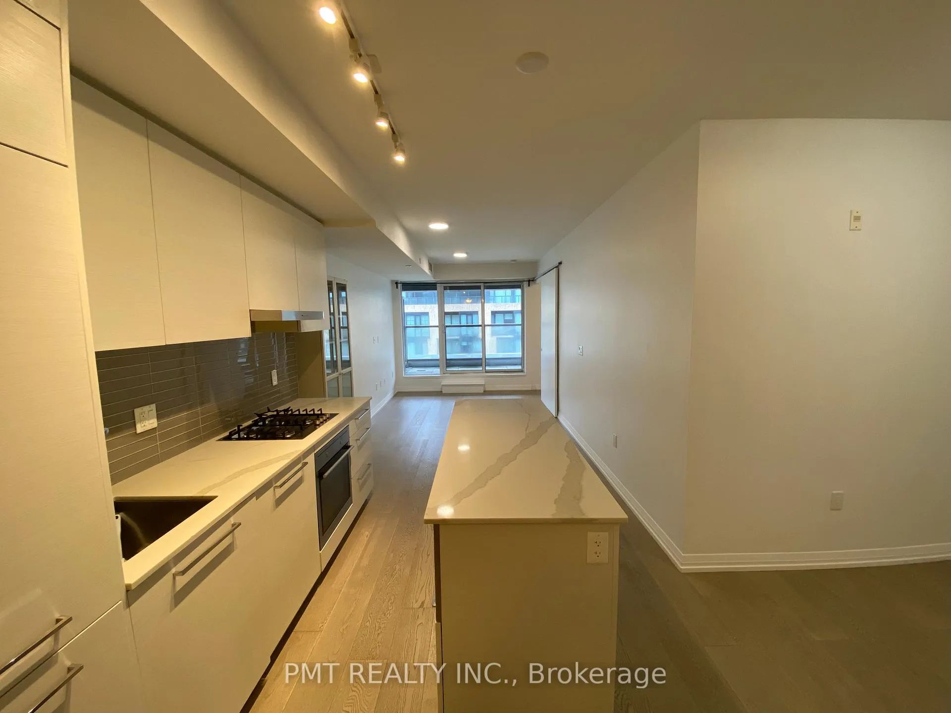 Photo 3 of Unit 503, 835 St. Clair Avenue W, Toronto, Wychwood — HOMEH