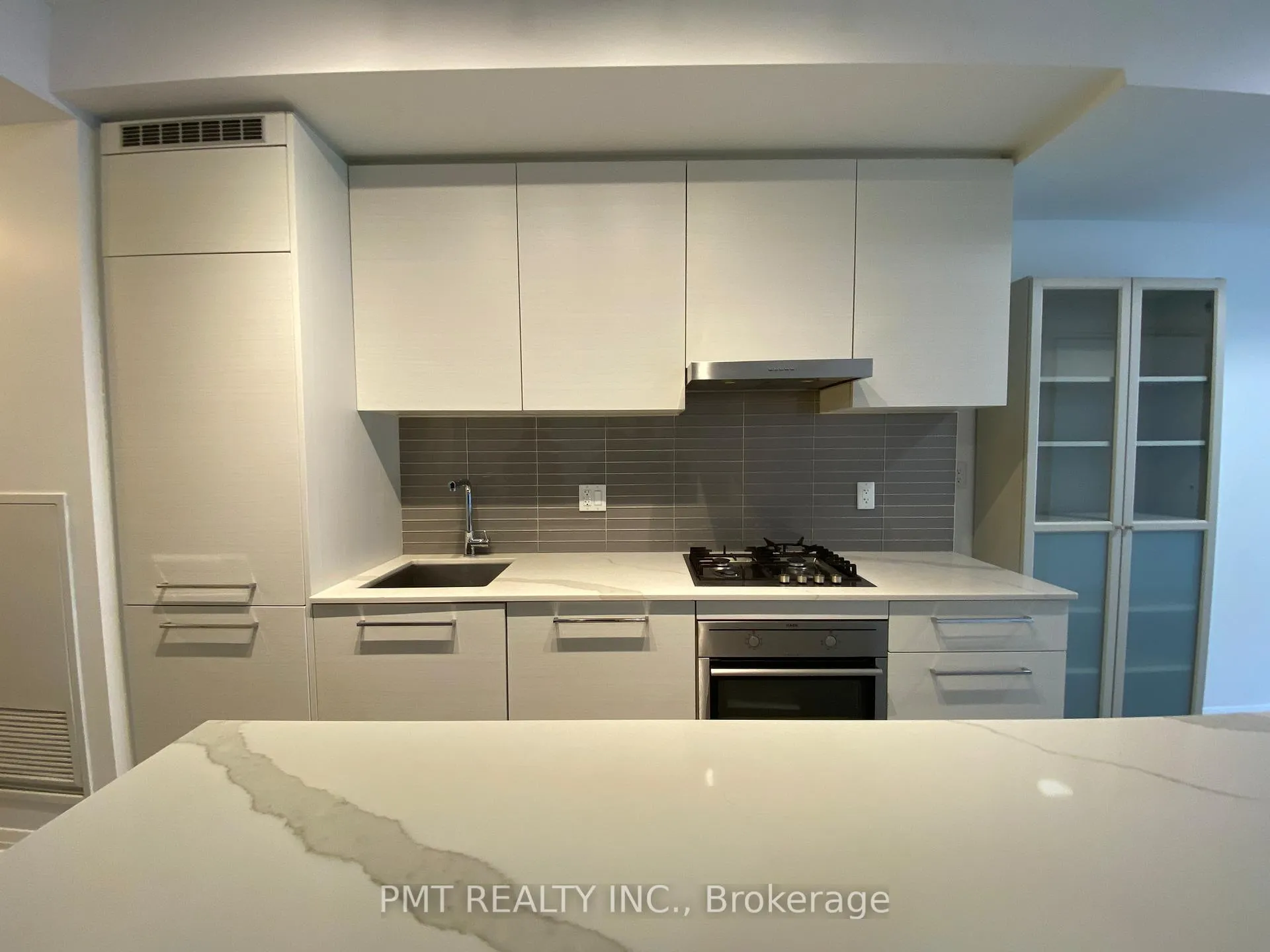 Photo 5 of Unit 503, 835 St. Clair Avenue W, Toronto, Wychwood — HOMEH