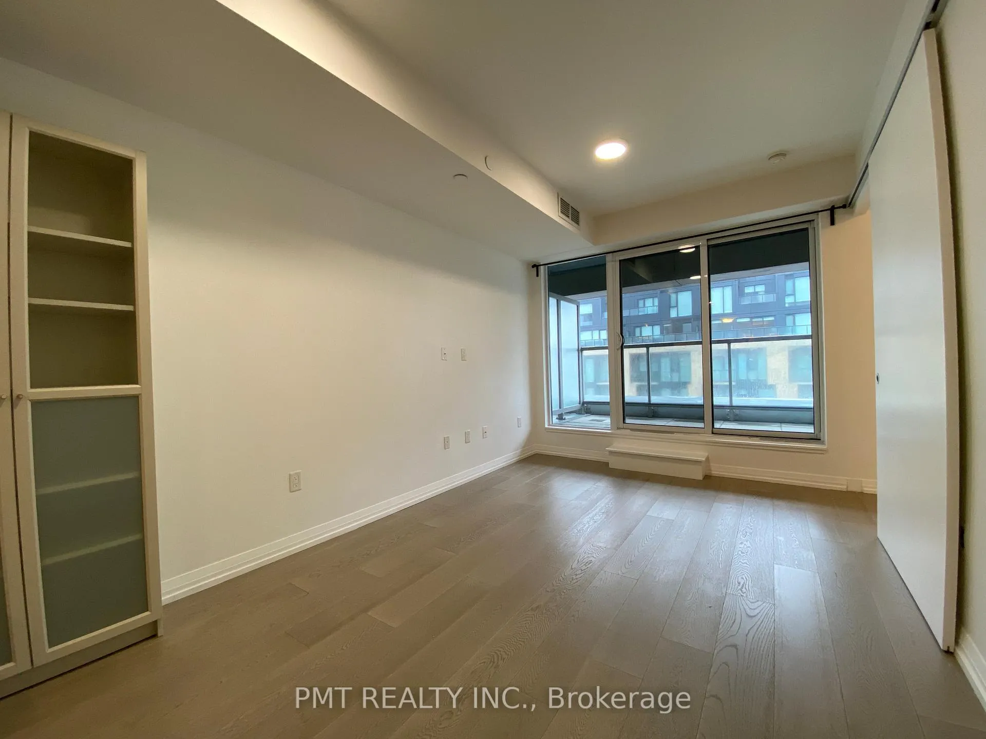 Photo 11 of Unit 503, 835 St. Clair Avenue W, Toronto, Wychwood — HOMEH