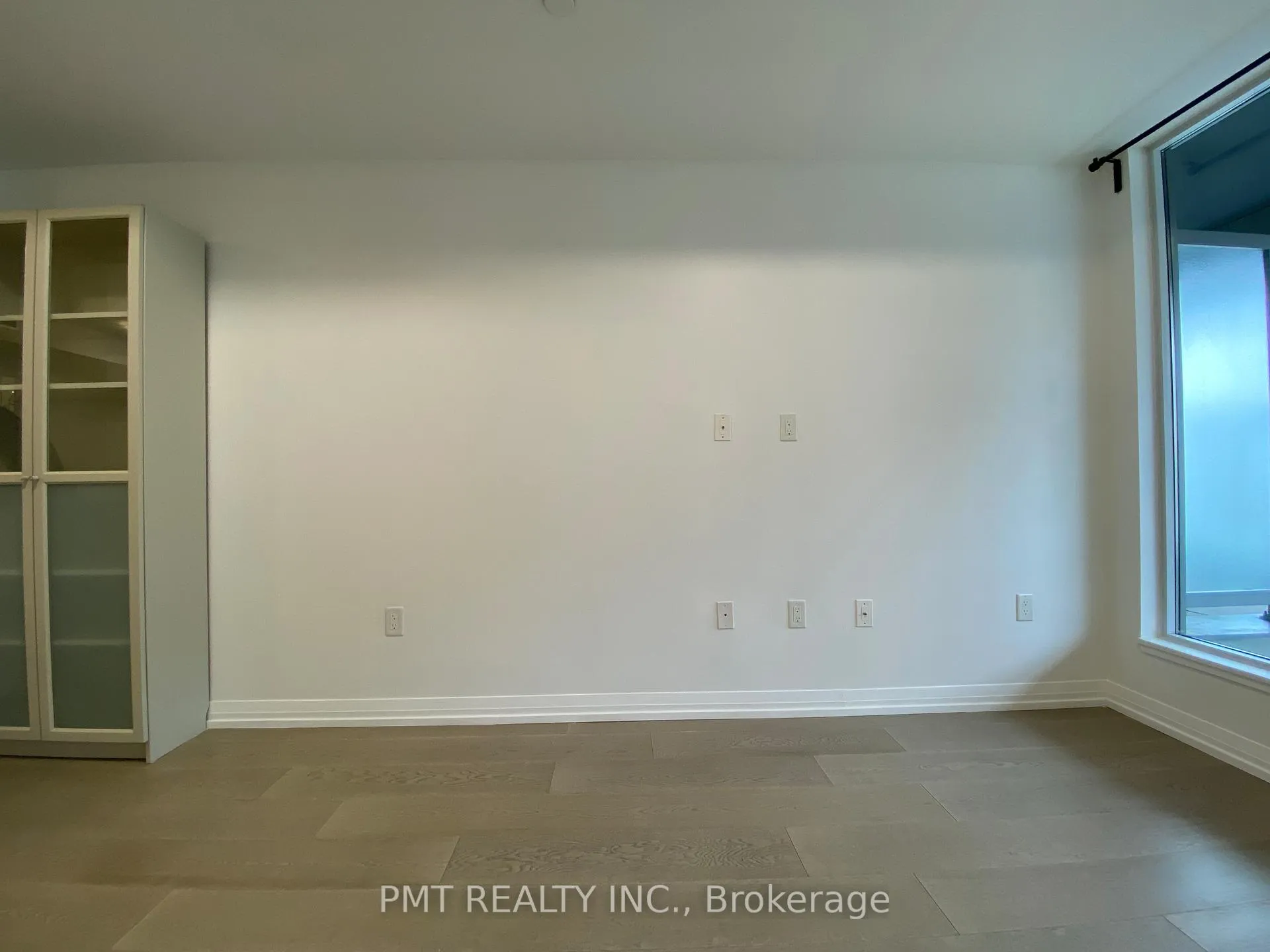 Photo 13 of Unit 503, 835 St. Clair Avenue W, Toronto, Wychwood — HOMEH