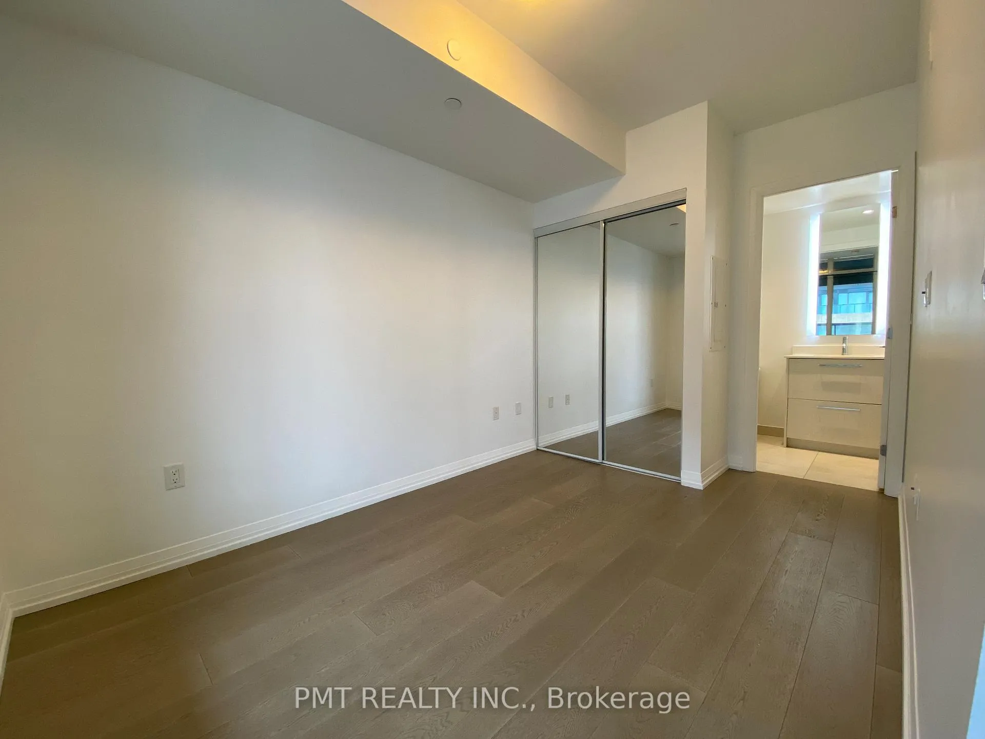 Photo 16 of Unit 503, 835 St. Clair Avenue W, Toronto, Wychwood — HOMEH