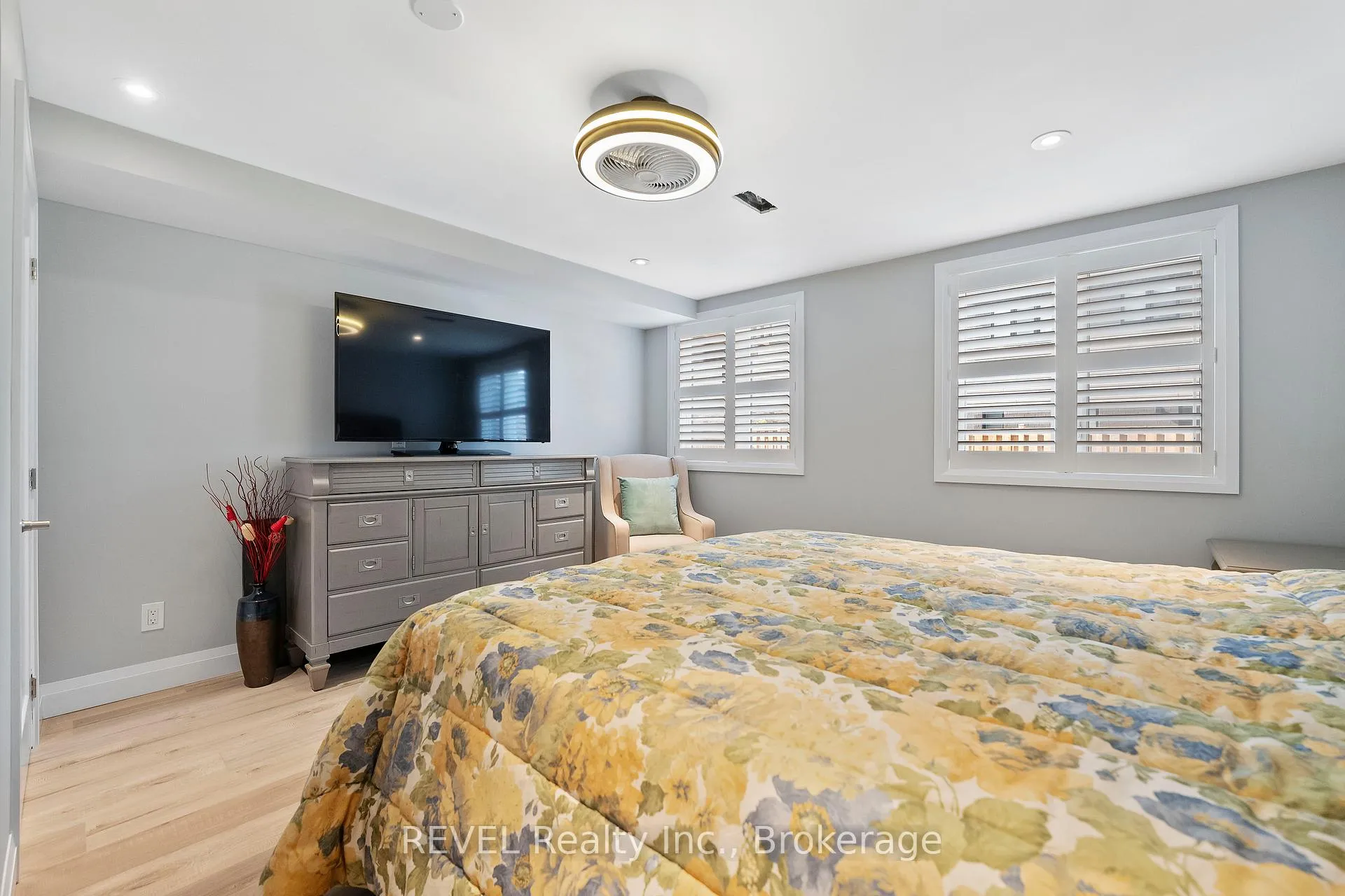 Photo 44 of 4065 Healing Street, Lincoln, Beamsville — HOMEH