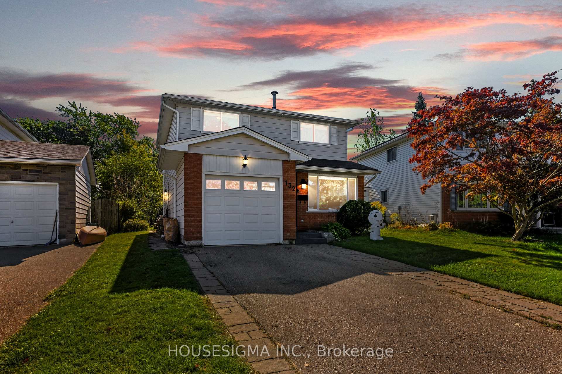Photo 1 of 132 Forest Glen Crescent, Kitchener, Forest Heights — HOMEH