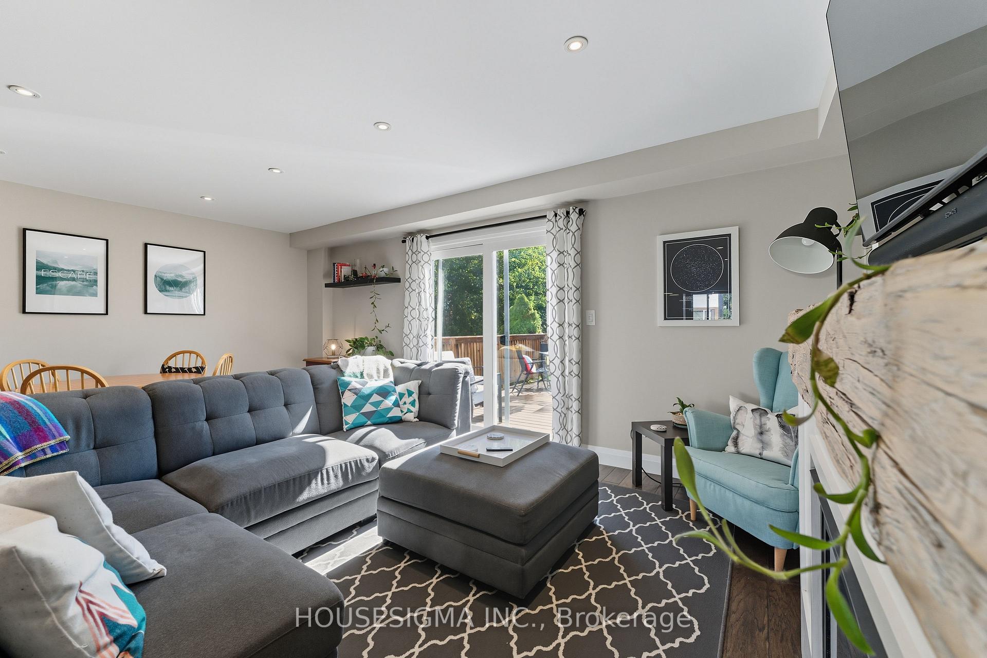 Photo 13 of 132 Forest Glen Crescent, Kitchener, Forest Heights — HOMEH