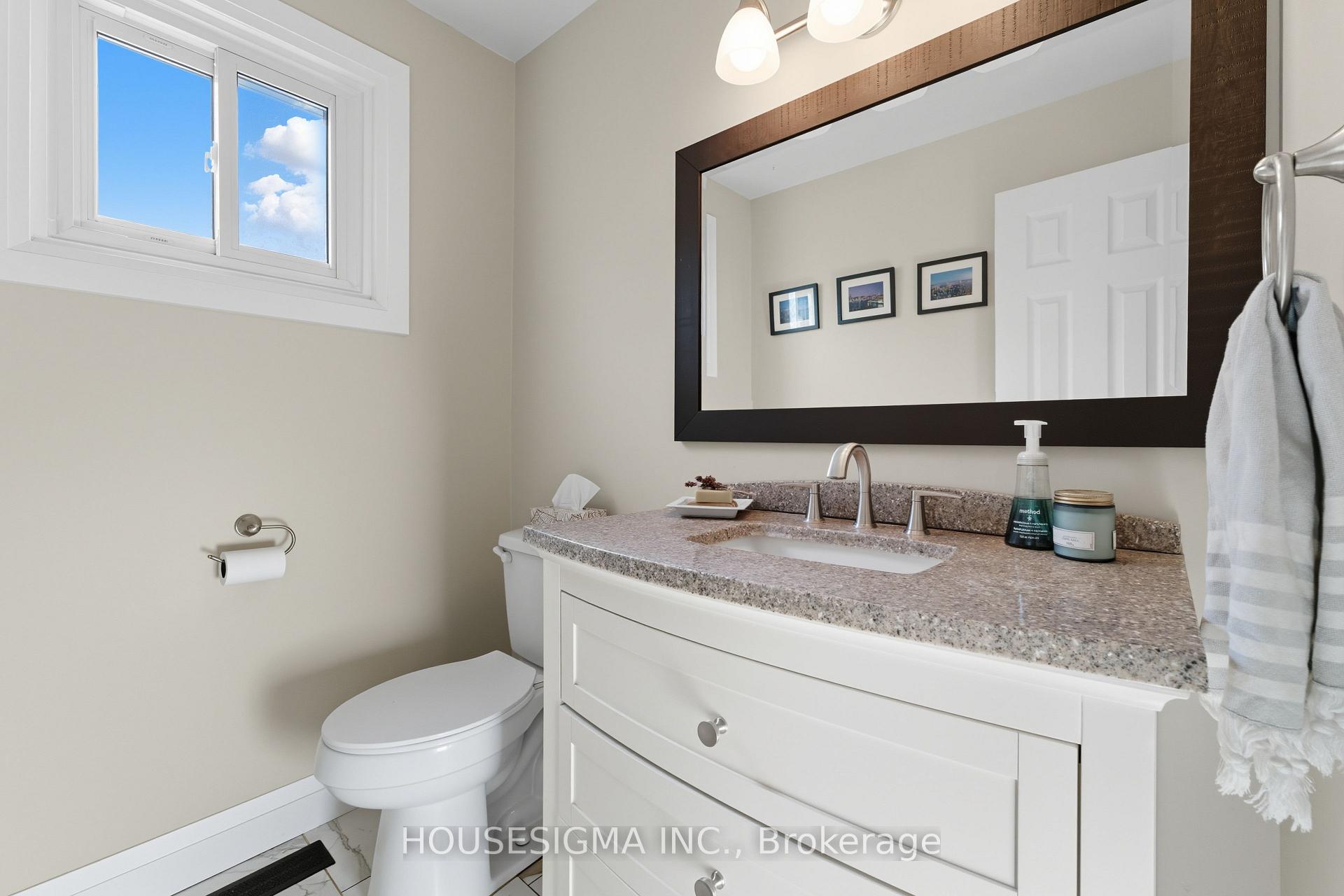 Photo 18 of 132 Forest Glen Crescent, Kitchener, Forest Heights — HOMEH