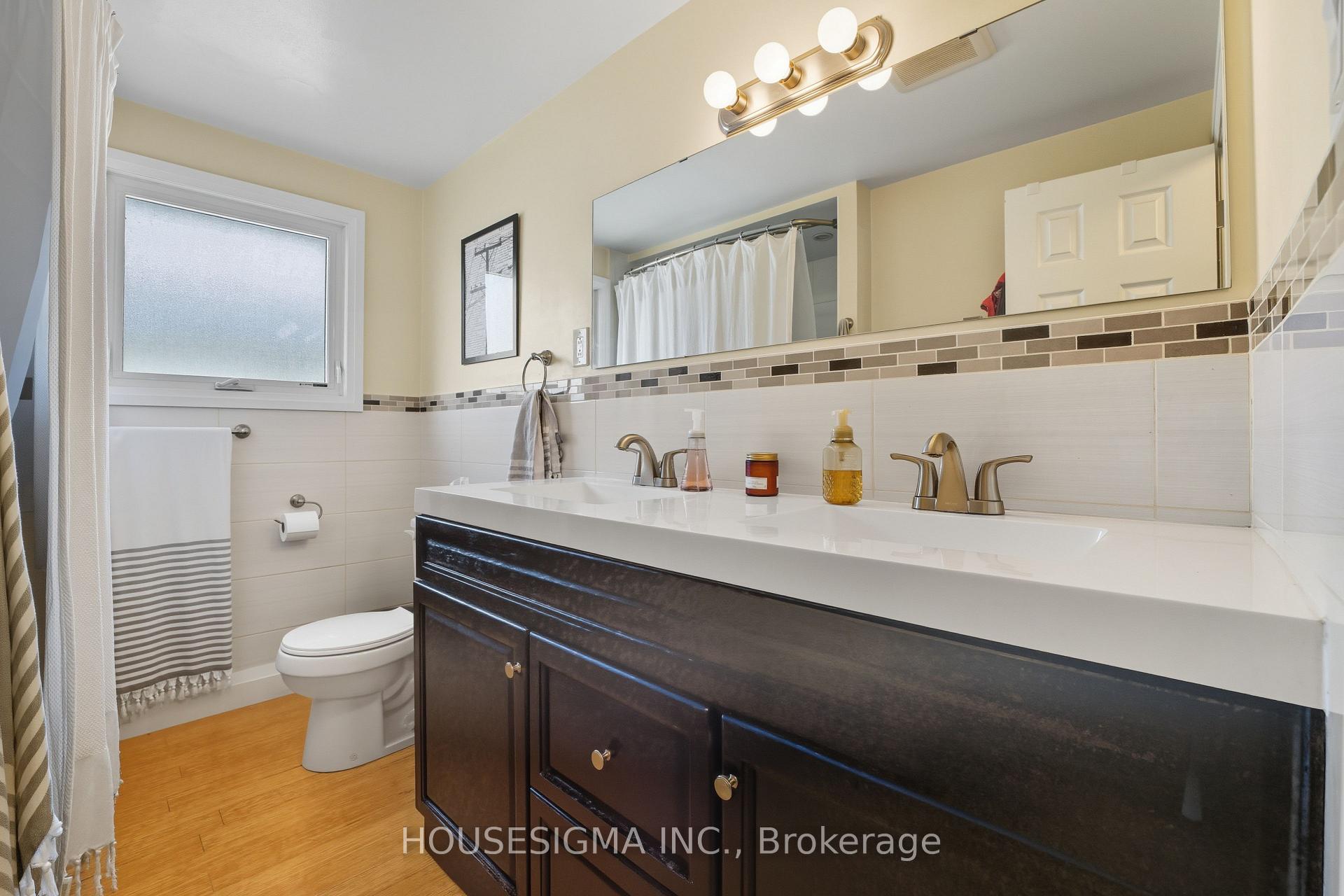 Photo 24 of 132 Forest Glen Crescent, Kitchener, Forest Heights — HOMEH
