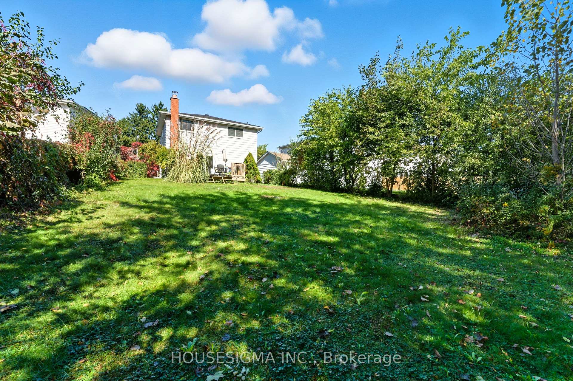 Photo 33 of 132 Forest Glen Crescent, Kitchener, Forest Heights — HOMEH