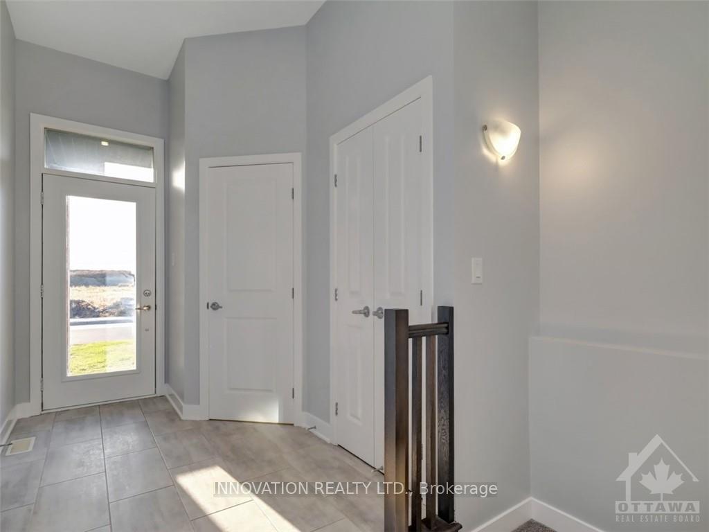 Photo 5 of 470 Trident Mews, Ottawa, Leitrim — HOMEH