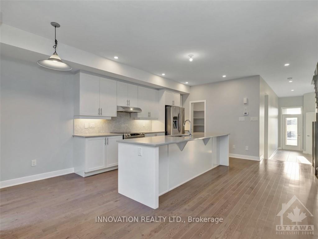 Photo 10 of 470 Trident Mews, Ottawa, Leitrim — HOMEH